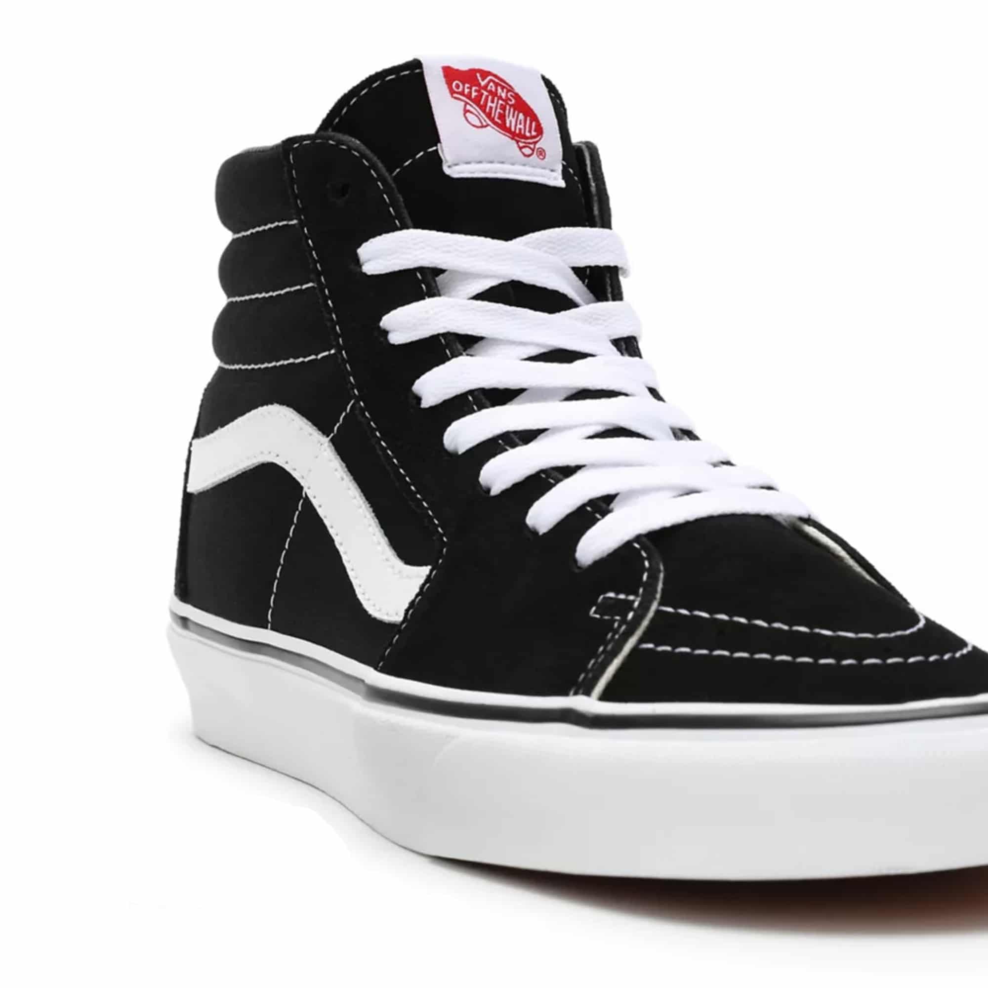 https://admin.plaze-shop.de/wp-content/uploads/2021/04/VN000D5IB8C_Vans_Sk8_Hi_Black_White_Plaze-Shop_5-2.jpg