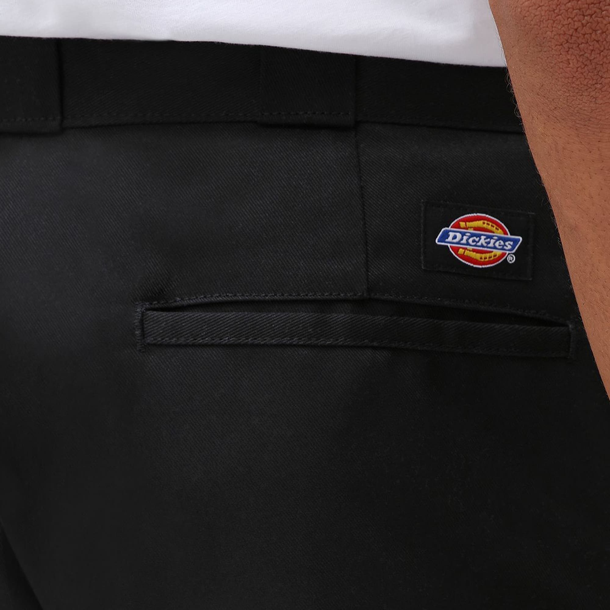 https://admin.plaze-shop.de/wp-content/uploads/2021/05/Dickies_874_Black_Plaze-Shop_1.jpg