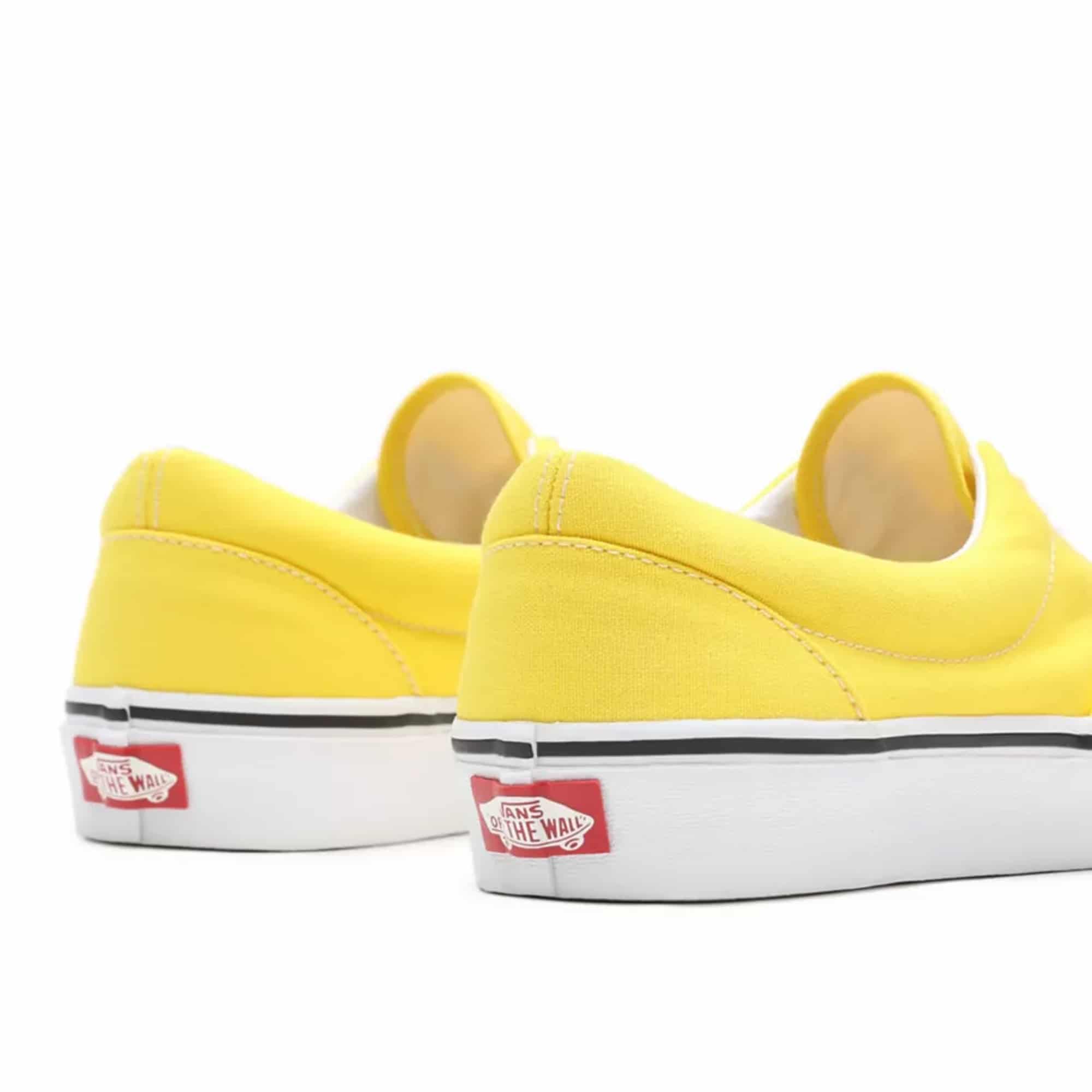 https://admin.plaze-shop.de/wp-content/uploads/2021/05/VN0A54F1CA11_Vans_Era_Cyber_Yellow_True_White_Plaze-Shop_3.jpg