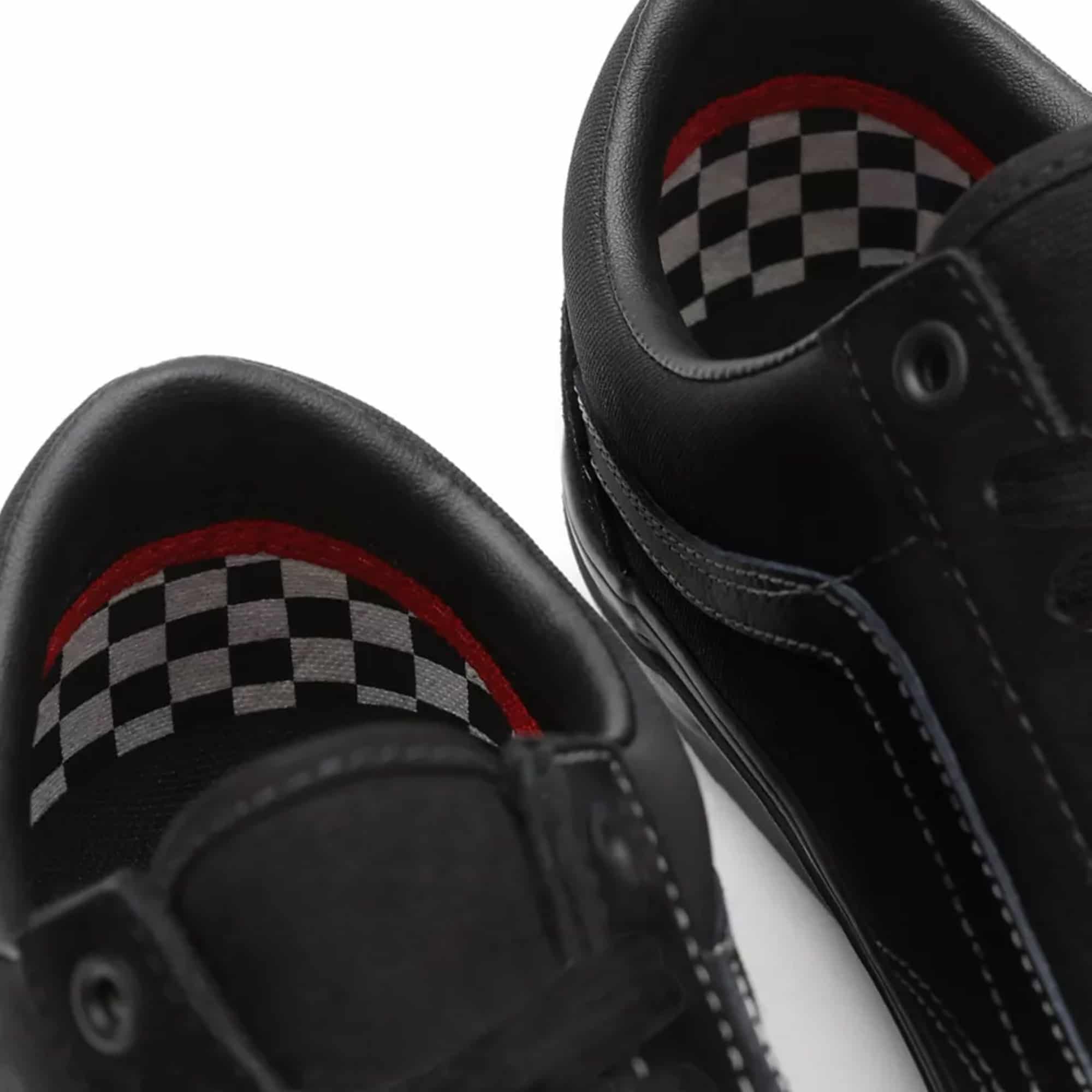 https://admin.plaze-shop.de/wp-content/uploads/2021/05/VN0A5FCBBKA1_Vans_Skate_Old_Skool_Black_Black_Plaze-Shop_2.jpg