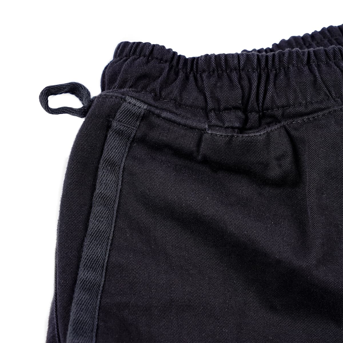 https://admin.plaze-shop.de/wp-content/uploads/2022/06/Magenta_Loose_Pants_Black_plaze-shop_6.jpg
