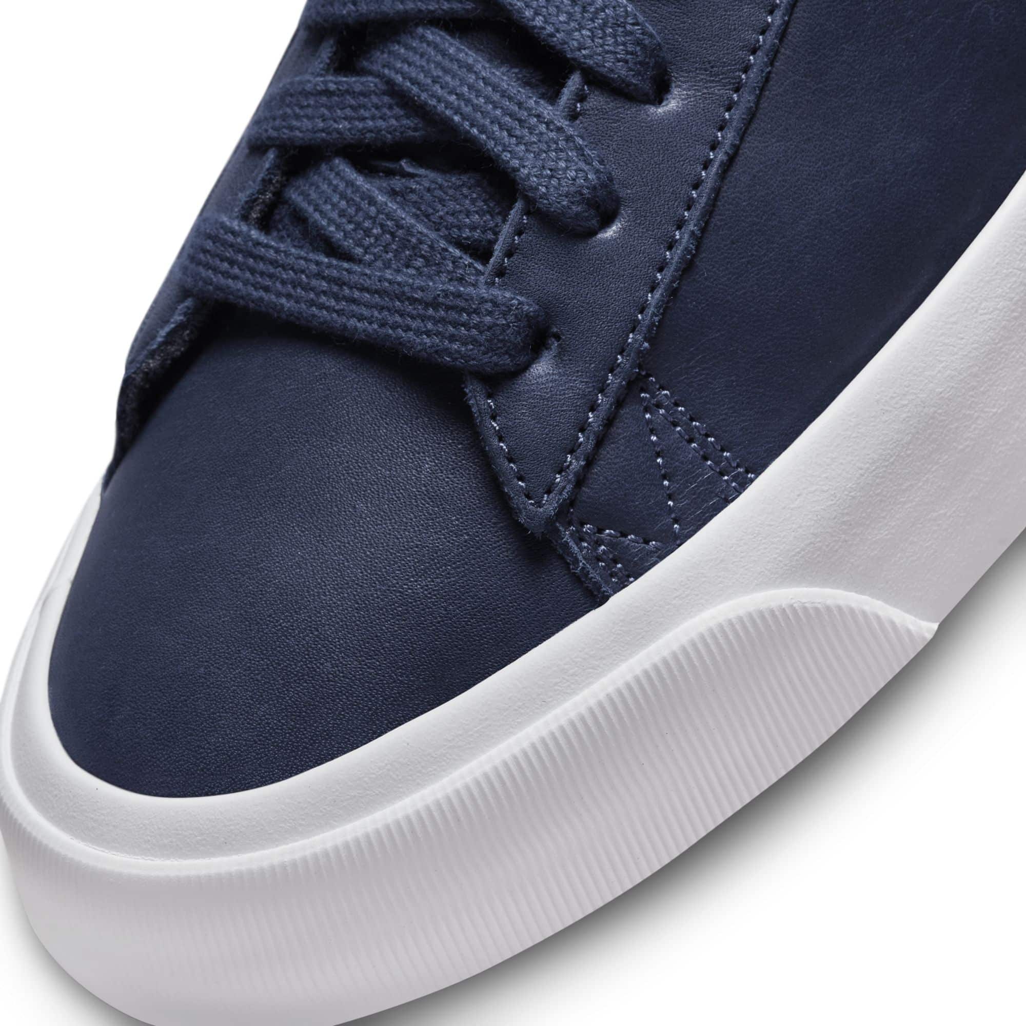 https://admin.plaze-shop.de/wp-content/uploads/2022/07/NikeSB_DM8890_400_Blazer_Low_Pro_GT_plaze-shop_3.jpeg