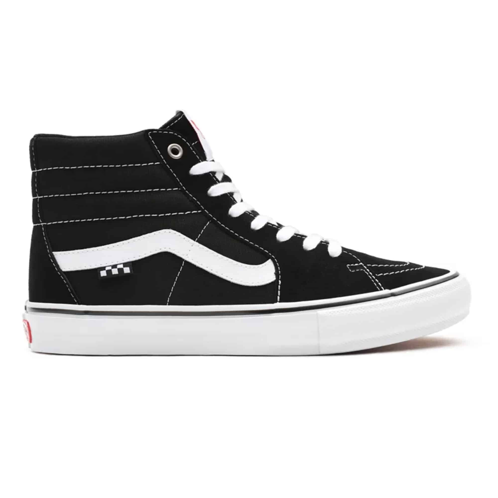 https://admin.plaze-shop.de/wp-content/uploads/2022/08/Vans_Skate_Sk8-Hi_Black_White_plaze-shop_1.jpg