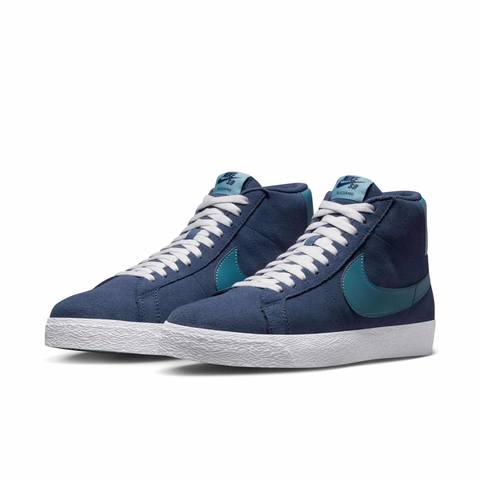 https://admin.plaze-shop.de/wp-content/uploads/2022/12/NikeSB_Blazer_Mid_Navy_Aqua_FD0731-400_plaze-shop_5.jpeg