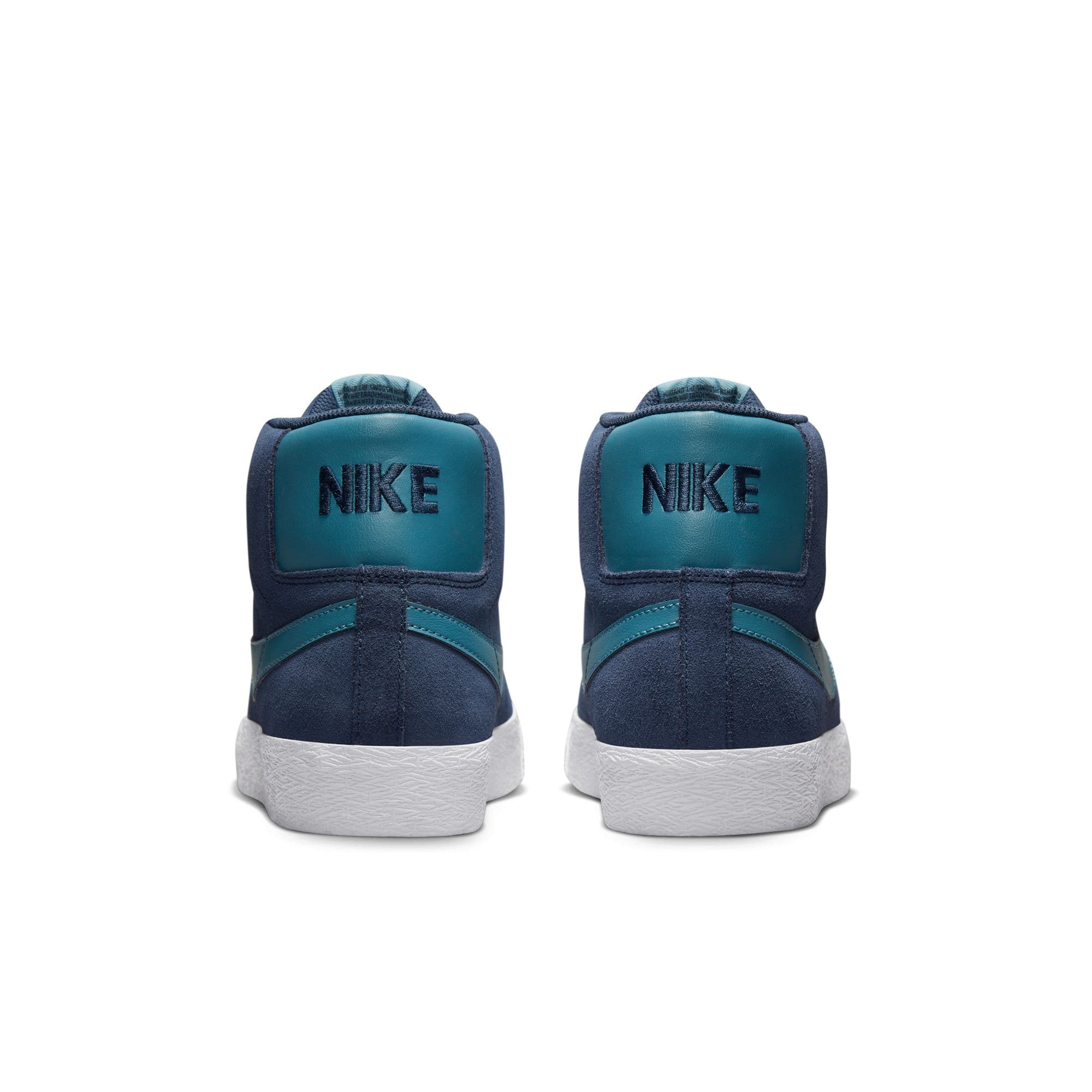 https://admin.plaze-shop.de/wp-content/uploads/2022/12/NikeSB_Blazer_Mid_Navy_Aqua_FD0731-400_plaze-shop_7.jpeg