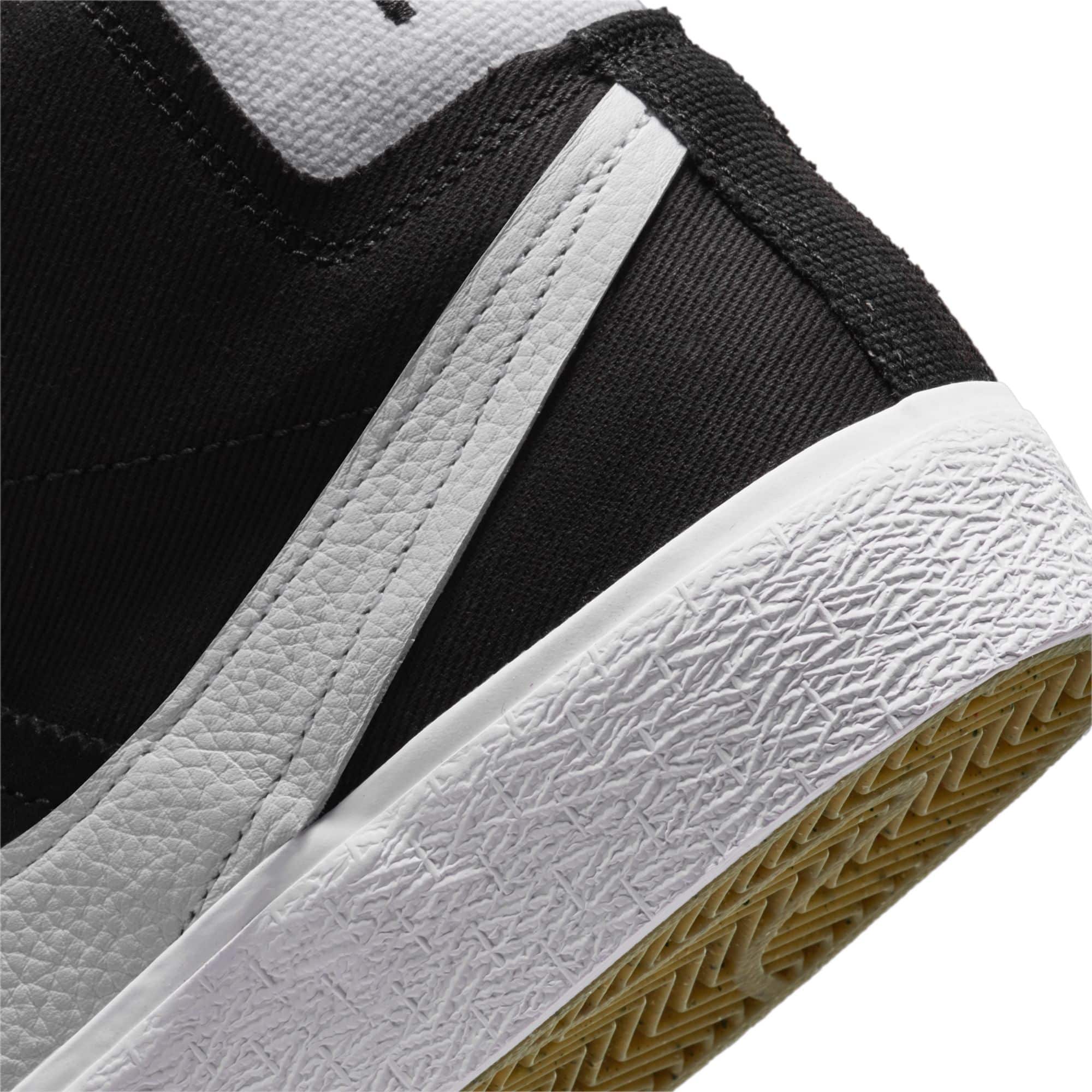 https://admin.plaze-shop.de/wp-content/uploads/2022/12/NikeSB_DR9144-001_plaze-shop_4.jpeg