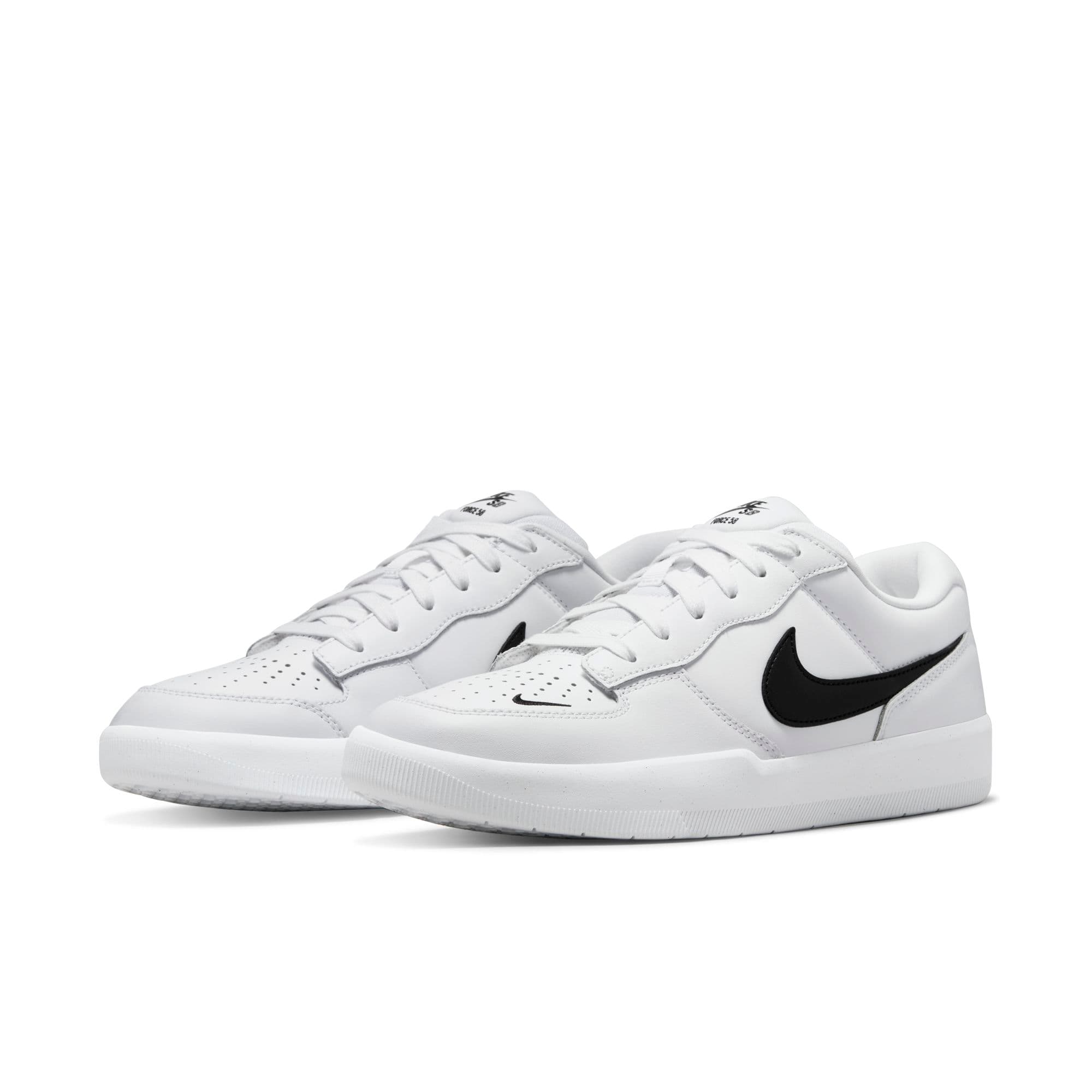 https://admin.plaze-shop.de/wp-content/uploads/2022/12/NikeSB_Force58_White_Black_DH7505-101_plaze-shop_6.jpeg