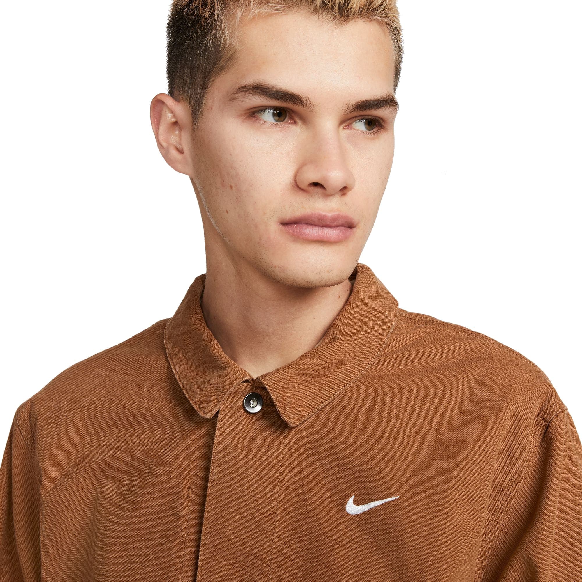 https://admin.plaze-shop.de/wp-content/uploads/2023/01/NikeSB_Chore_Coat_Brown_plaze-shop_3.jpg