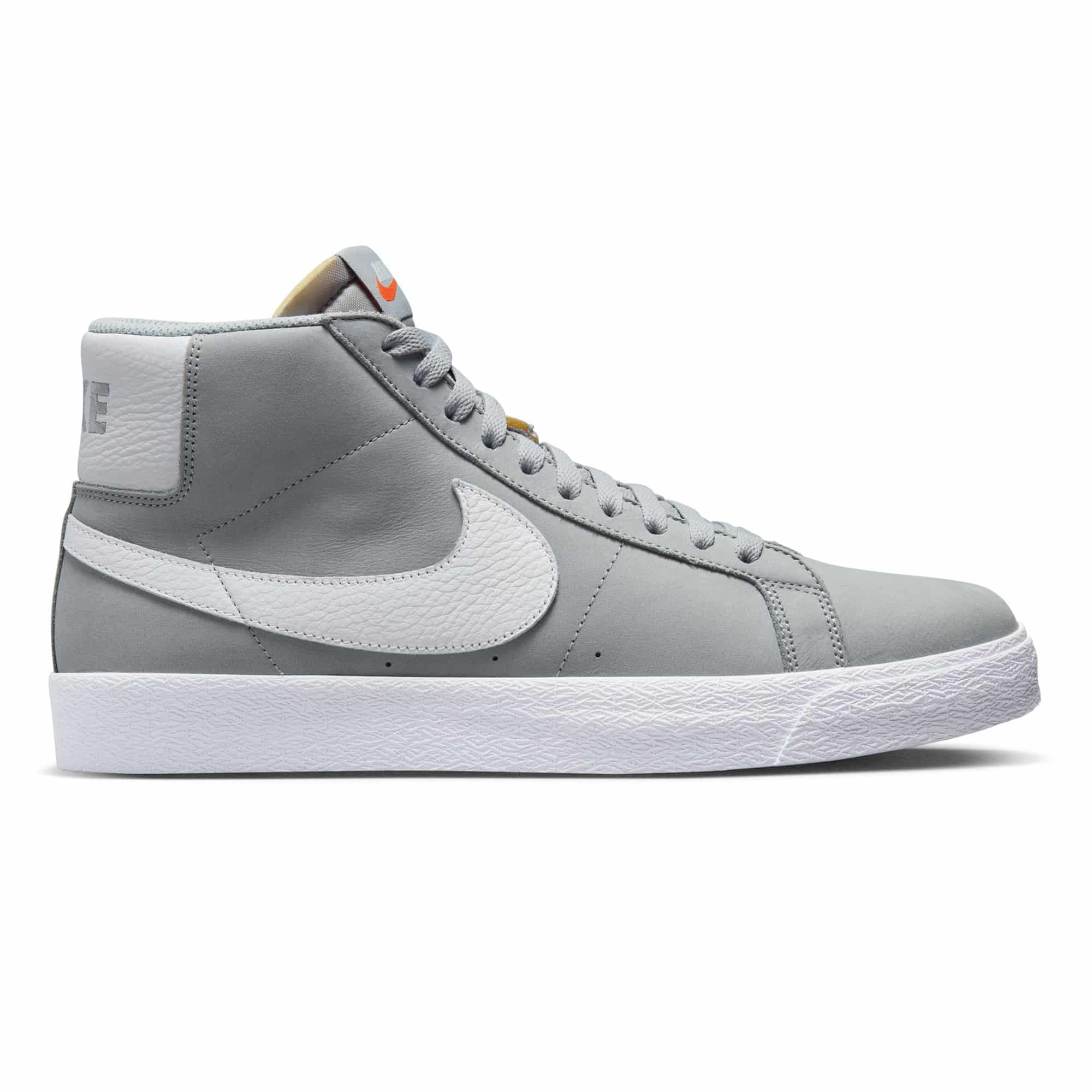 https://admin.plaze-shop.de/wp-content/uploads/2023/02/DV5467001_Nike_SB_BlazerMid_Wolf-grey_plaze-skateshop_2.jpg