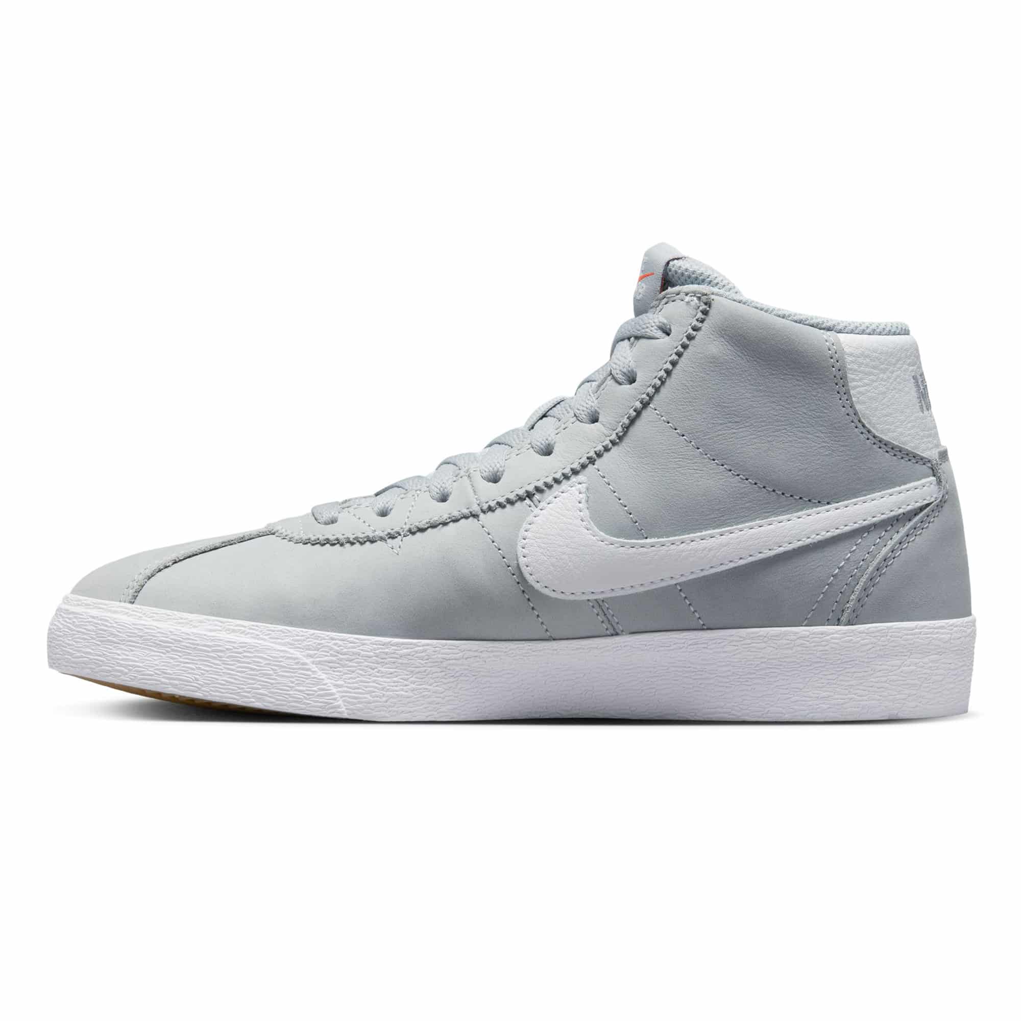 https://admin.plaze-shop.de/wp-content/uploads/2023/02/DV5472001_Nike_SB_BruinHi_Wolf-grey_plaze-skateshop_3.jpg