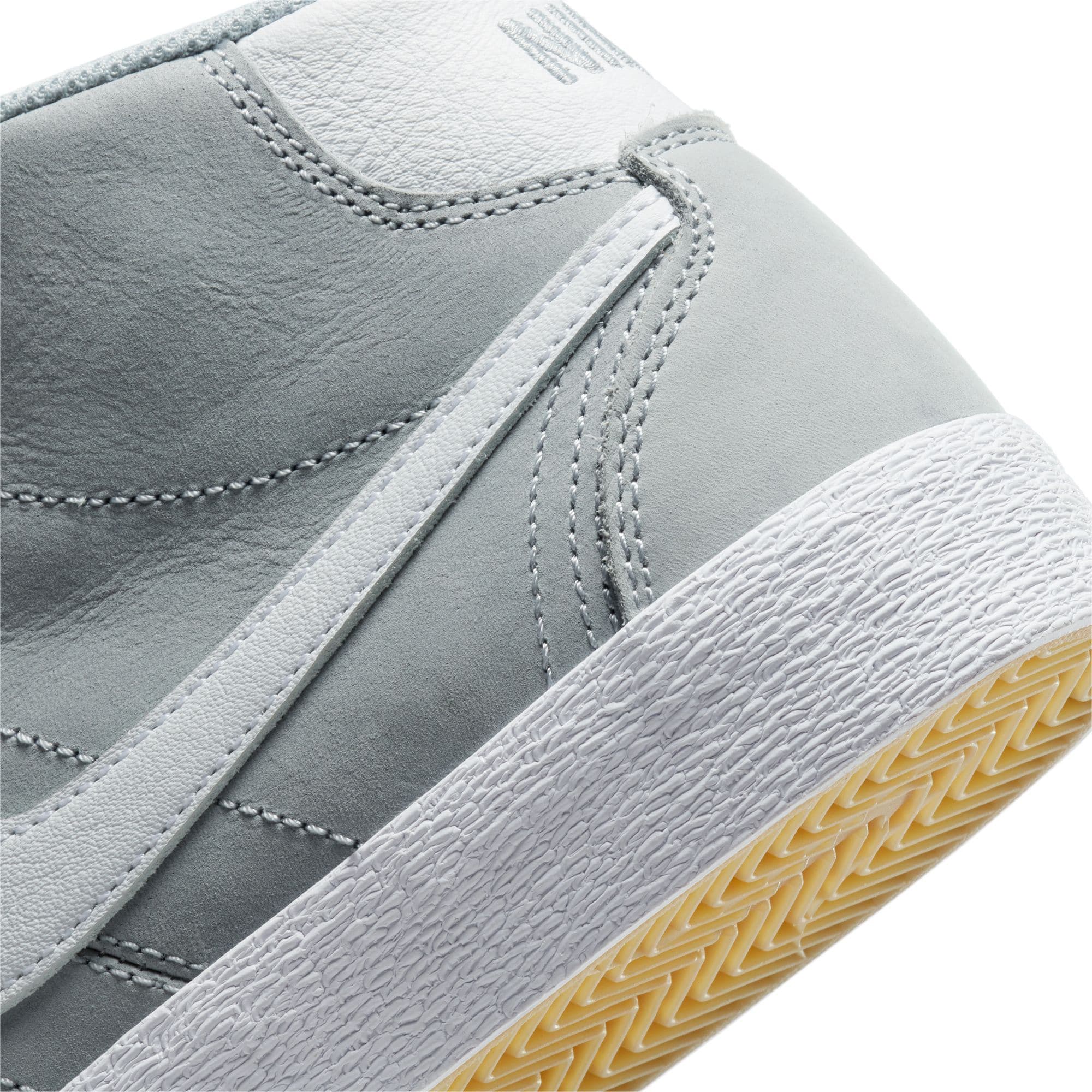 https://admin.plaze-shop.de/wp-content/uploads/2023/02/DV5472001_Nike_SB_BruinHi_Wolf-grey_plaze-skateshop_9.jpg