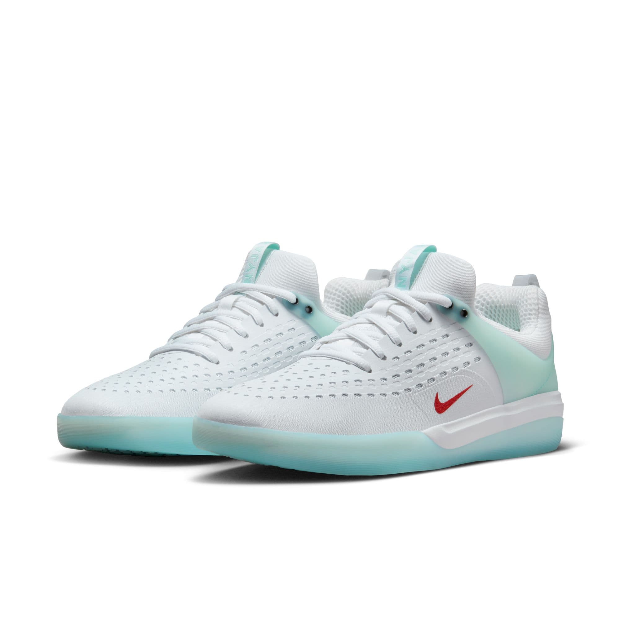 https://admin.plaze-shop.de/wp-content/uploads/2023/06/NIkeSB_Nyjah_DV7896_400_plaze-shop_3.jpeg