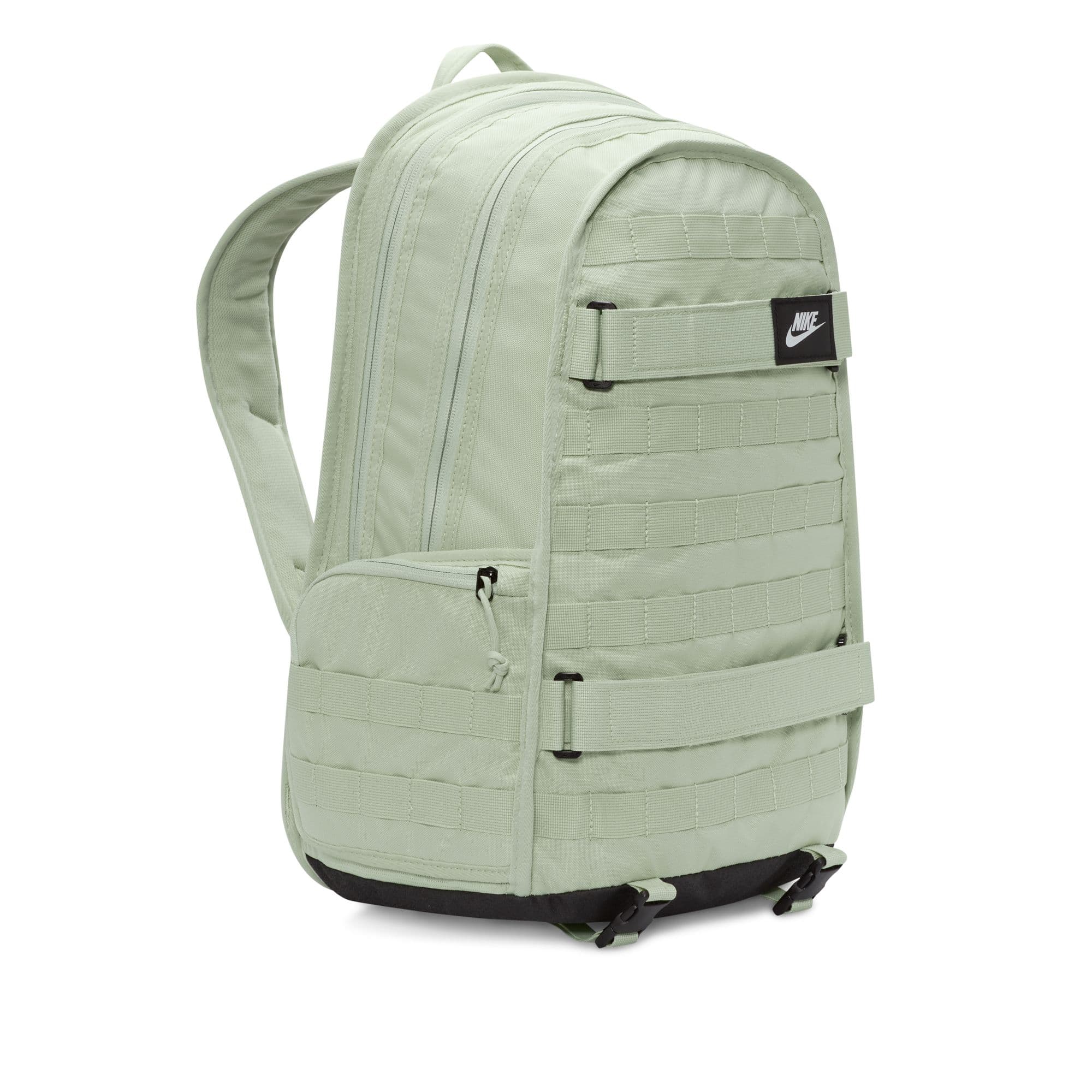 https://admin.plaze-shop.de/wp-content/uploads/2023/06/NikeSB_Backpack_BA5971-343_plaze-shop_3.jpeg