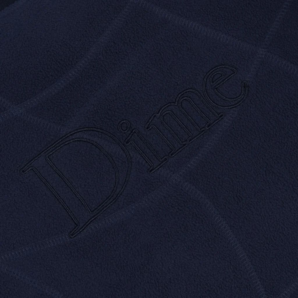 https://admin.plaze-shop.de/wp-content/uploads/2023/11/Dime_Polar_Wave_Crewneck_Navy_plaze-shop_2.webp