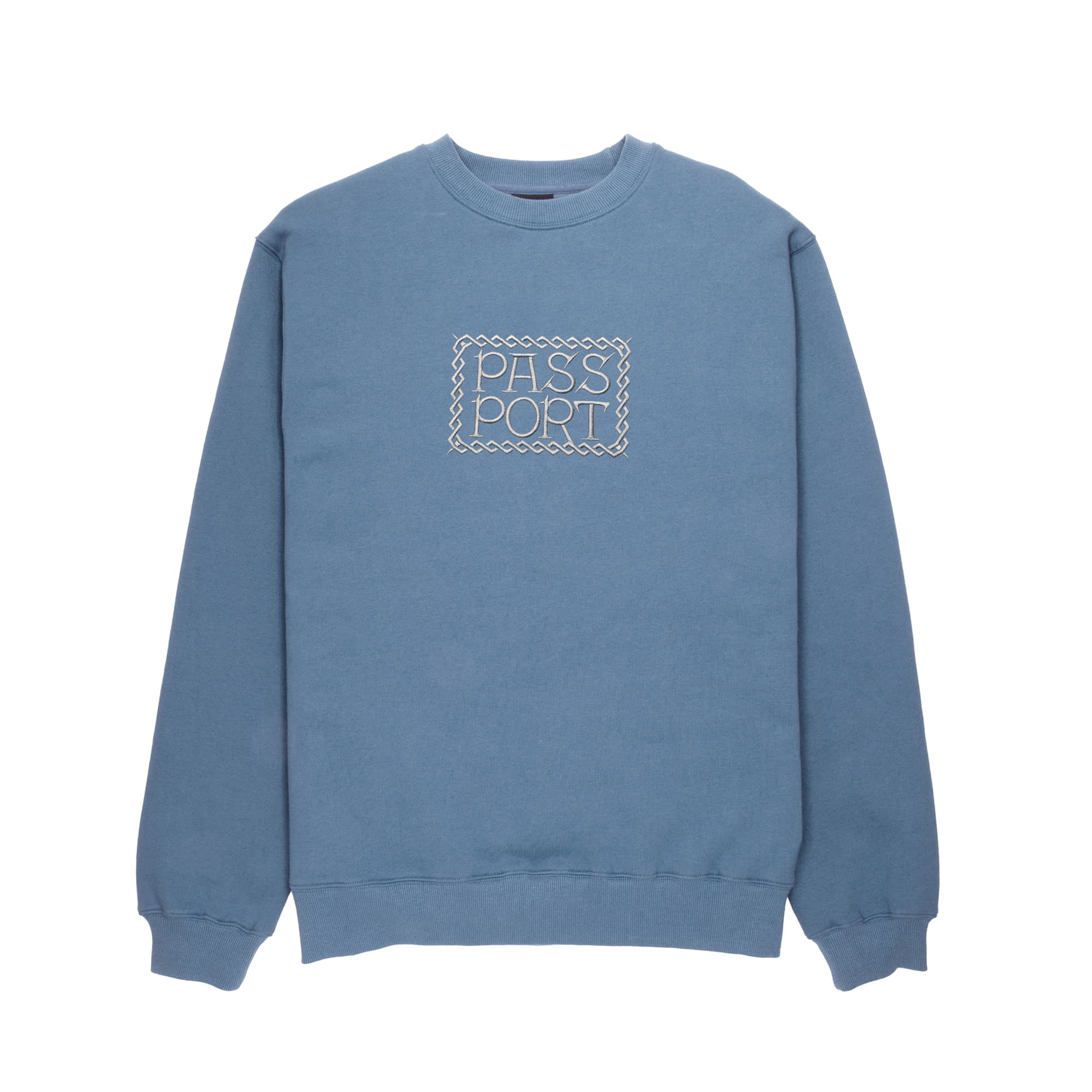 https://admin.plaze-shop.de/wp-content/uploads/2023/12/PassPort_Invasive_Logo_Crewneck_plaze-shop_1.jpg