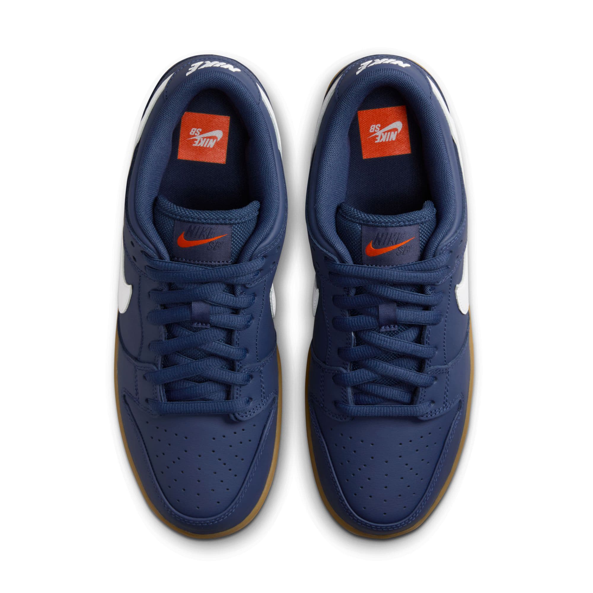 https://admin.plaze-shop.de/wp-content/uploads/2024/02/FJ1674-400_NikeSB_DunkLowPro_navy-gum_plaze-skateshop_6.jpg