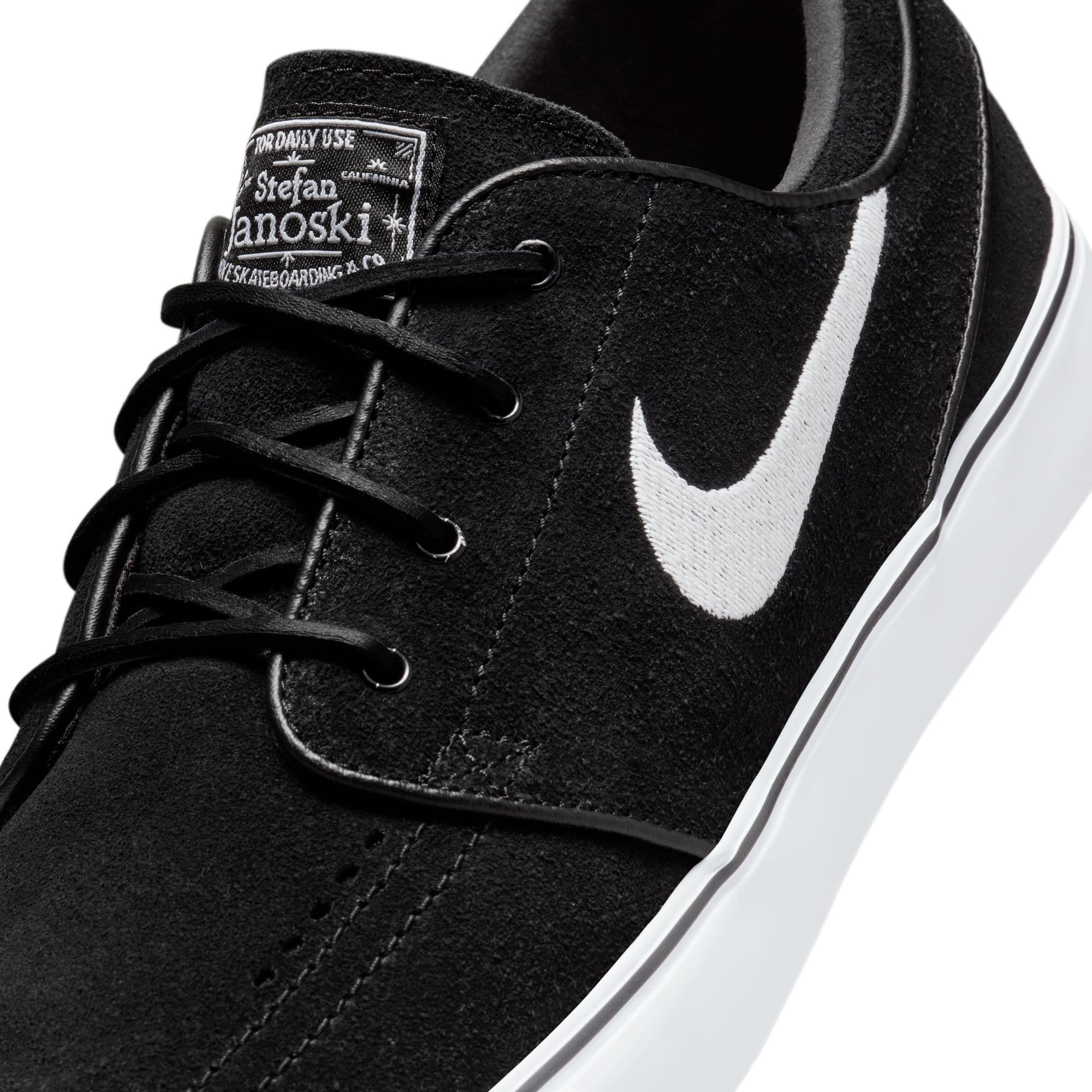 https://admin.plaze-shop.de/wp-content/uploads/2024/02/NikeSB_Janoski_OG_FD6757-001_plaze-shop_3.jpeg