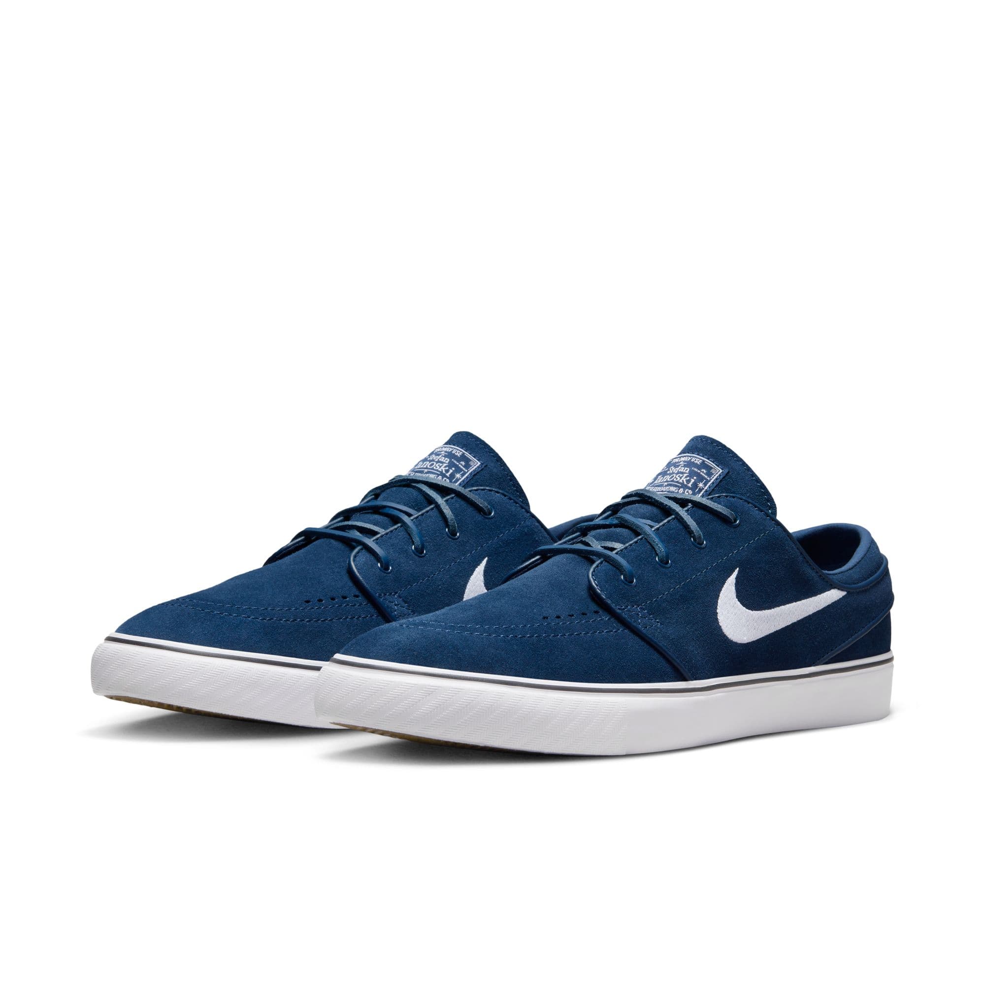 https://admin.plaze-shop.de/wp-content/uploads/2024/04/NikeSB_FD6757-400_Janoski_OG_plaze-shop_1-6.jpeg
