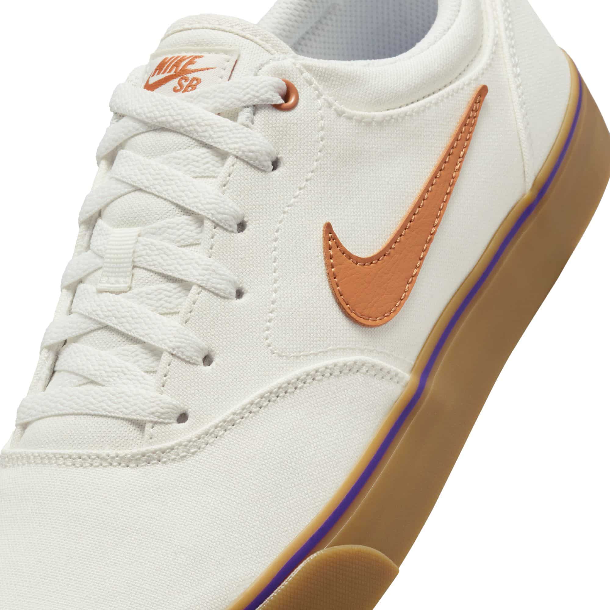 https://admin.plaze-shop.de/wp-content/uploads/2024/05/DM3494-107_NikeSB_Chron2CNVS_summitwhite_monarch_plaze-skateshop_6.jpg