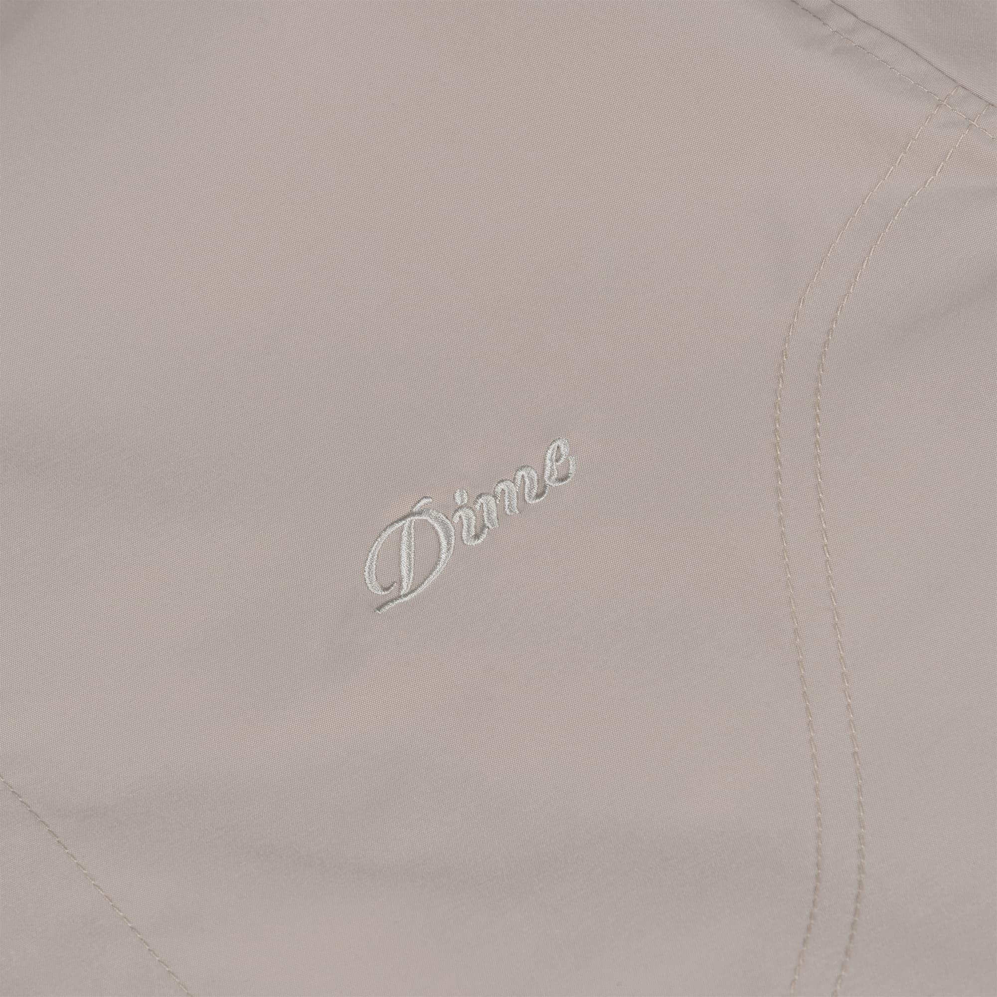 https://admin.plaze-shop.de/wp-content/uploads/2024/07/Dime_Cursive-Coach-Jacket_grey_plaze-skateshop_2.jpg