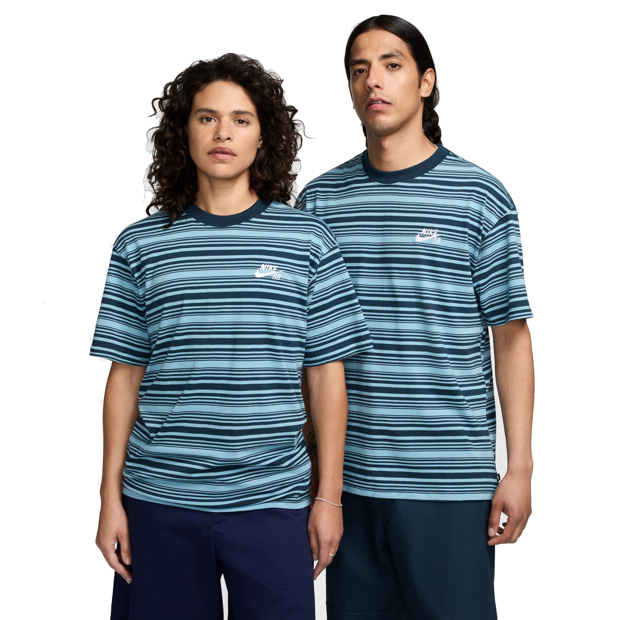 https://admin.plaze-shop.de/wp-content/uploads/2024/07/FQ3711-464_NikeSB_M90-Stripes-Tee_blue_plazeskateshop_3.jpg
