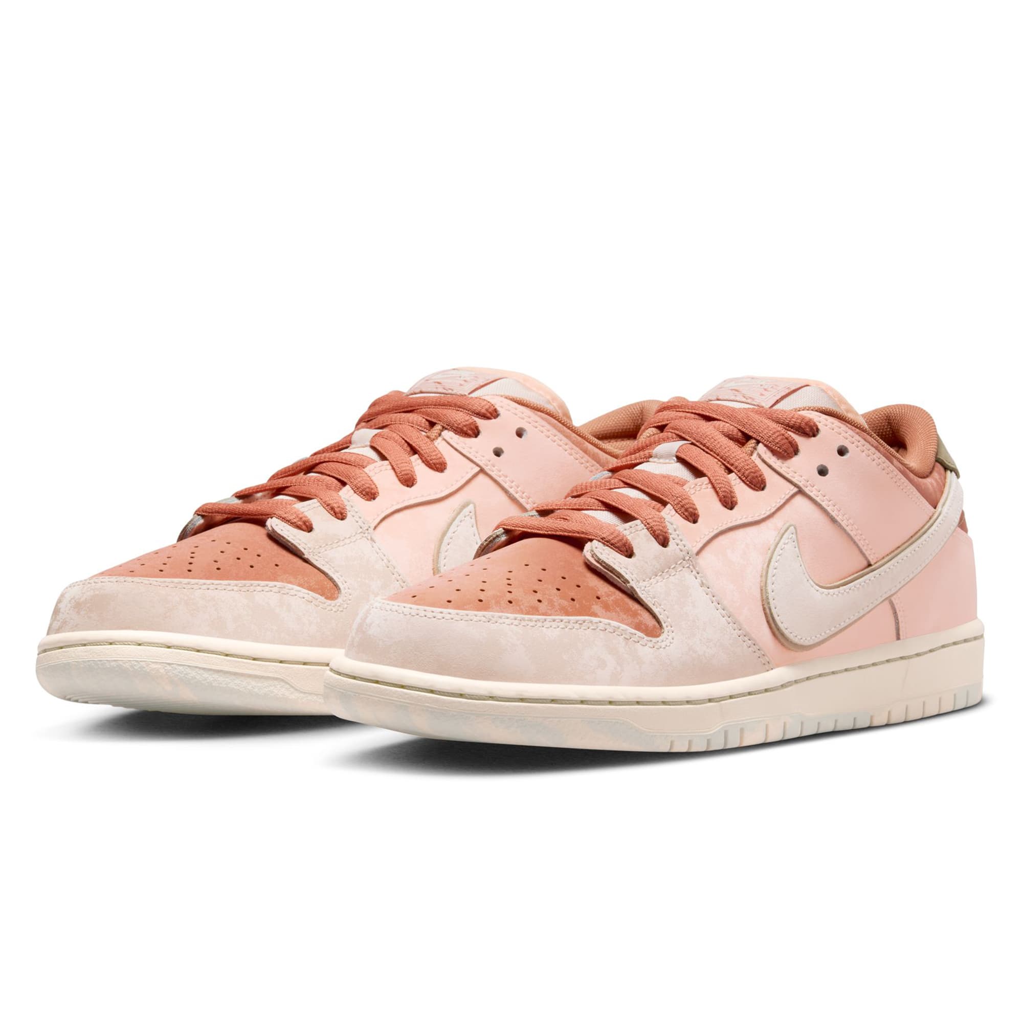 https://admin.plaze-shop.de/wp-content/uploads/2024/07/FV5926-200_NikeSB_Dunk-Low-PRM_amber-brown-guava-ice_plazeskateshop_4.jpg