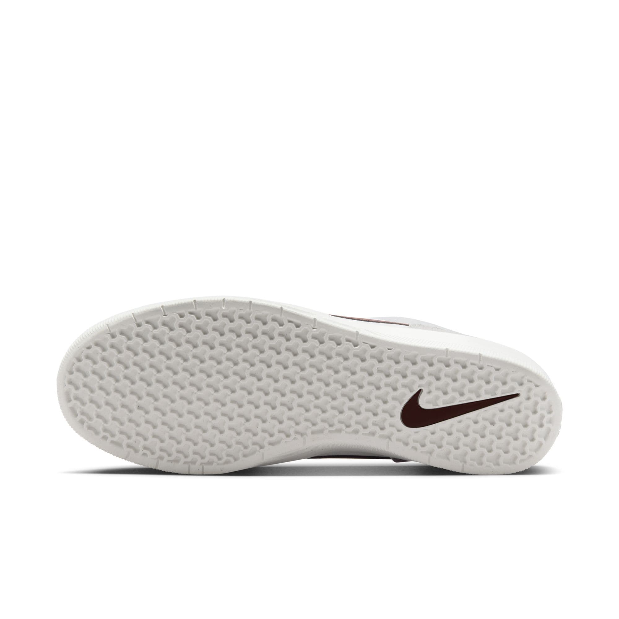 https://admin.plaze-shop.de/wp-content/uploads/2024/07/NikeSB_Force_58_FQ7637_001_plaze-shop_1-2.jpeg