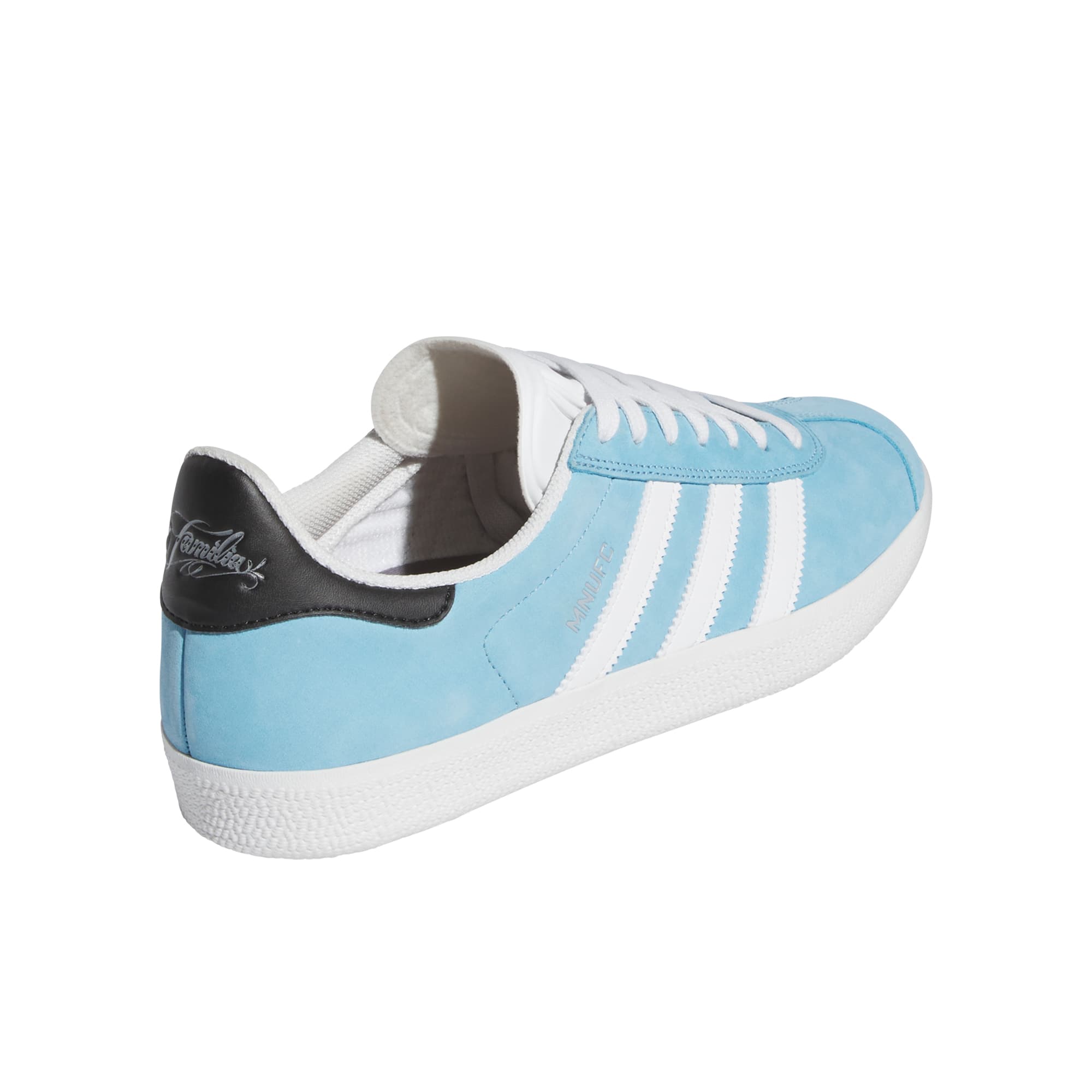 https://admin.plaze-shop.de/wp-content/uploads/2024/09/IH0522_AdidasSkateboarding_Gazelle_Mnufc_Familia_lightblue-white_plazeskateshop_6.jpg