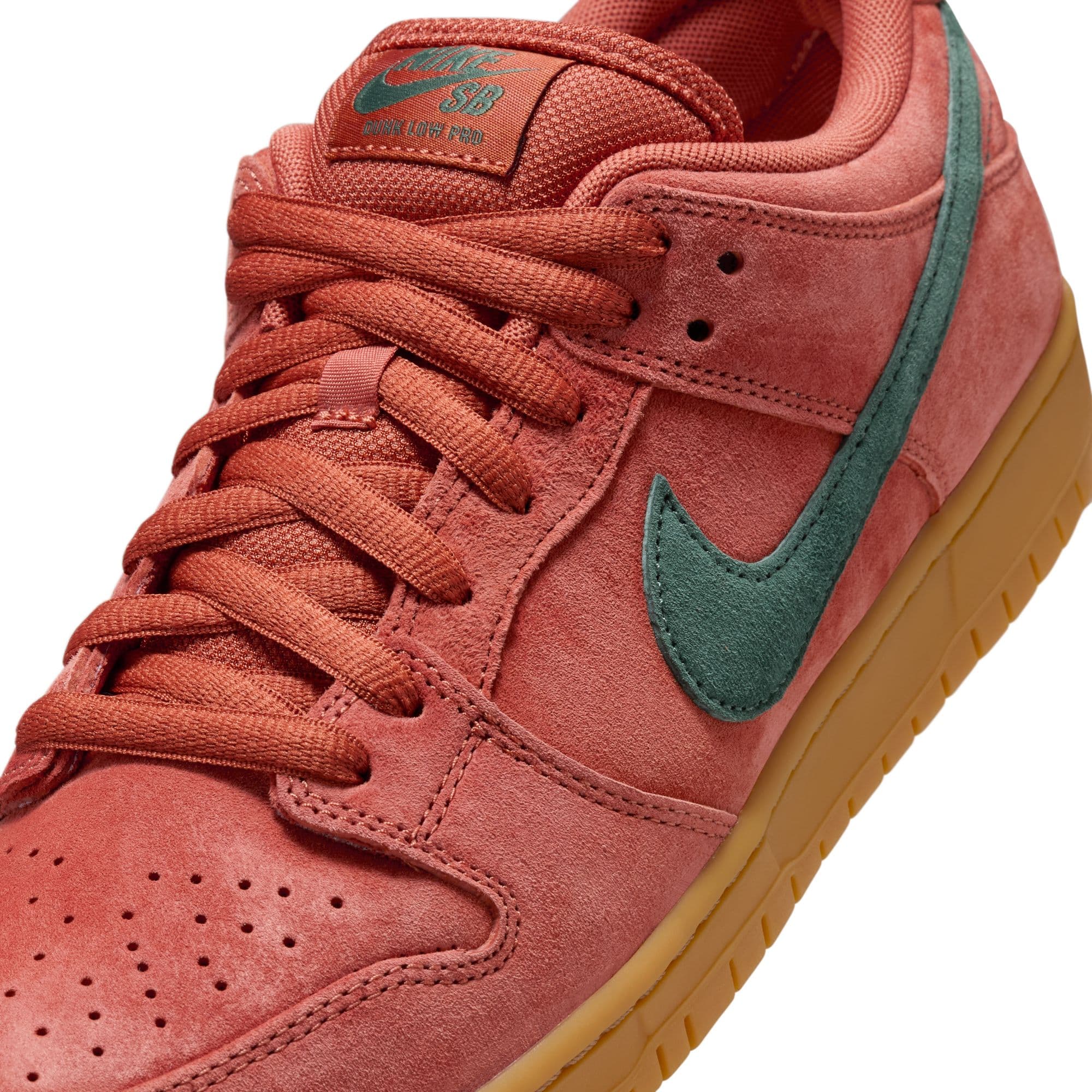 https://admin.plaze-shop.de/wp-content/uploads/2024/09/NikeSB_HF3704-800_plaze-shop_1-3.jpeg