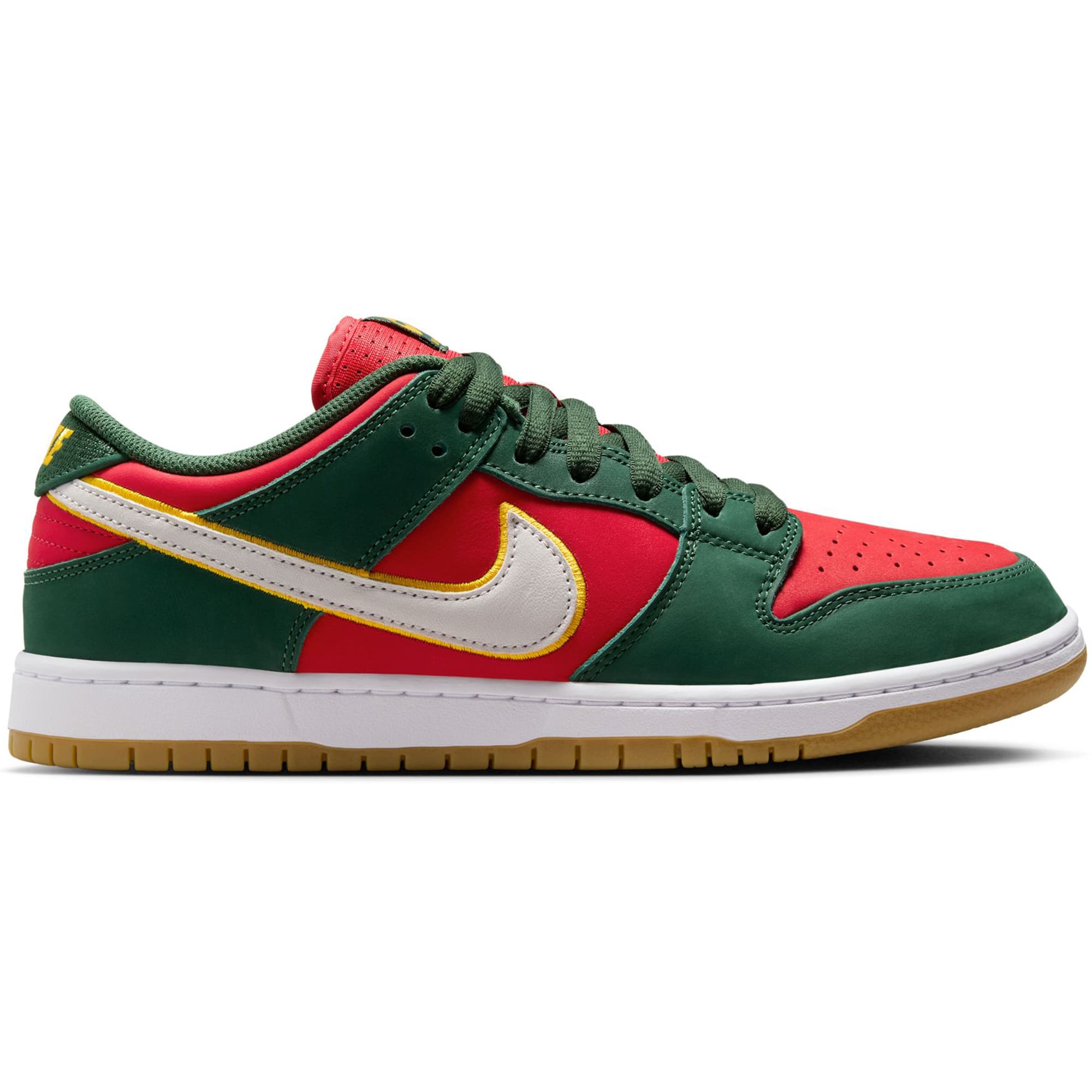 https://admin.plaze-shop.de/wp-content/uploads/2024/11/FZ1287300_NikeSB_Dunk-Low-Pro-PRM_fir-white-university-gold_plaze-skateshop_1.jpg