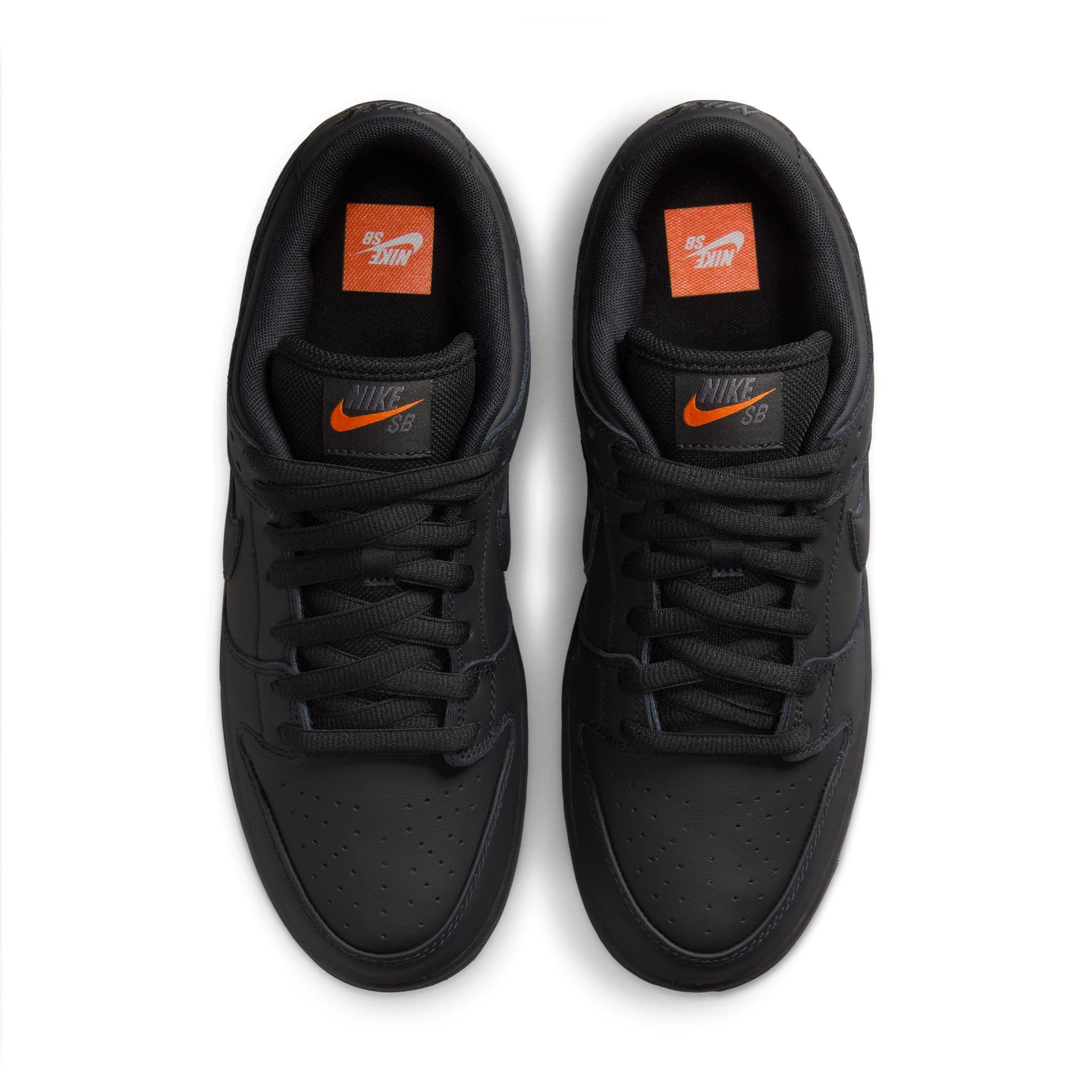 https://admin.plaze-shop.de/wp-content/uploads/2024/12/NikeSB_Dunk_Low_Pro_FJ1674-001_plaze-shop_1-6.jpeg