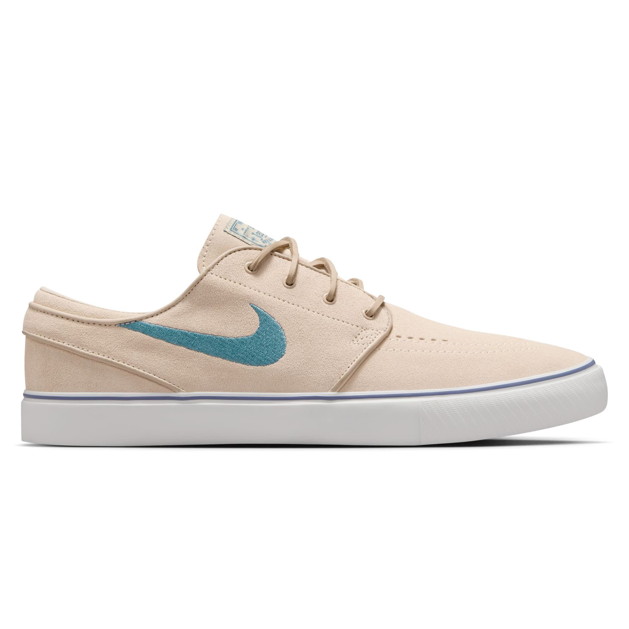 https://admin.plaze-shop.de/wp-content/uploads/2025/03/NikeSB_Janoski_OG_FD6757-101_plaze-shop_1-1.jpeg