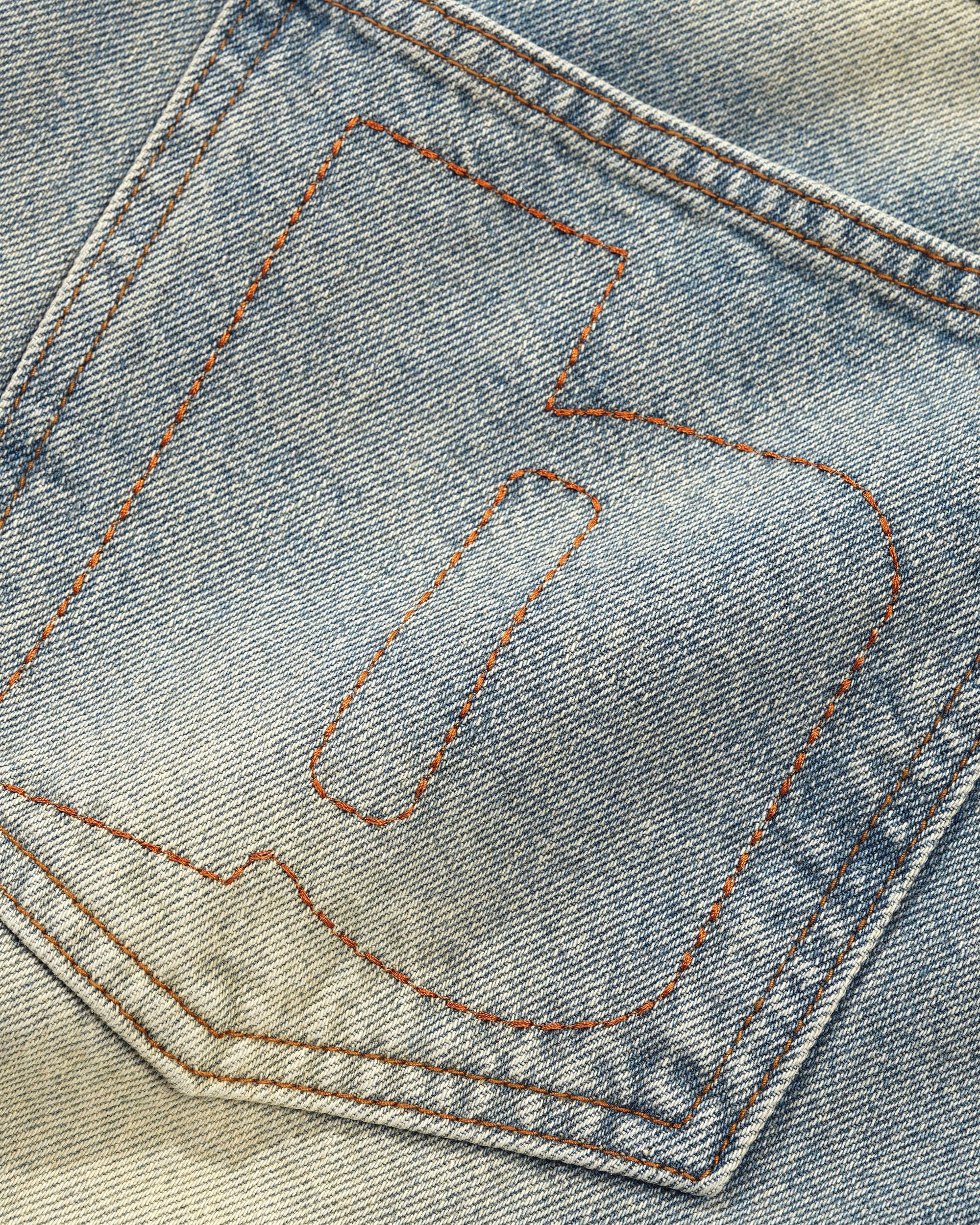 https://admin.plaze-shop.de/wp-content/uploads/2025/04/Buttergoods_Ace_Denim_Jeans_Distressed_Light_Blue_plaze-shop_1-3.jpg