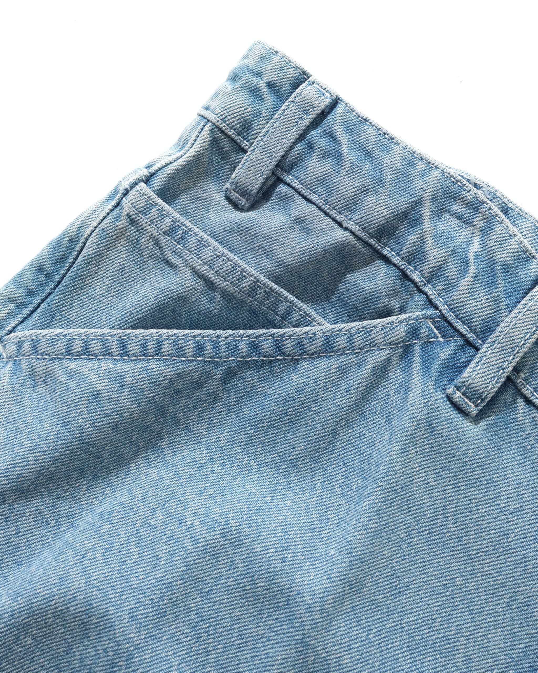 https://admin.plaze-shop.de/wp-content/uploads/2025/08/Witness-Denim-Jeans-Faded-Light-Blue-4-scaled.jpg