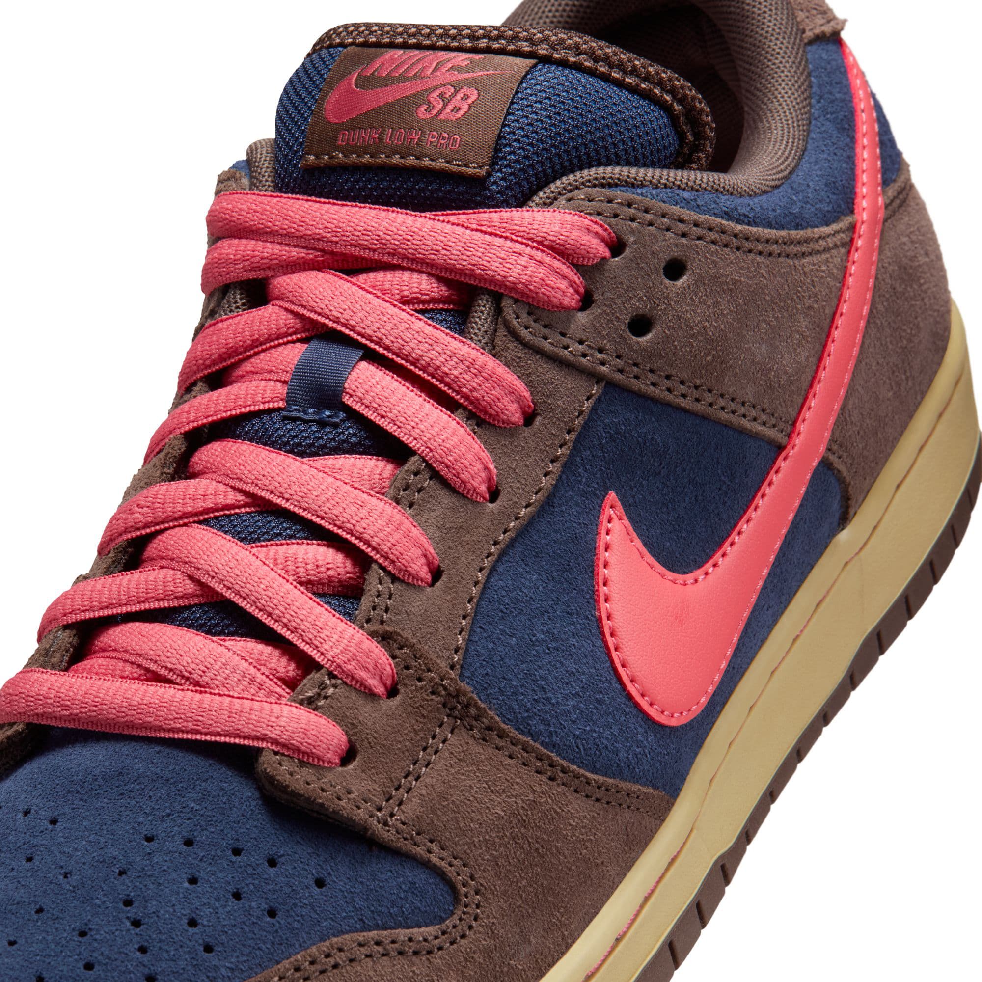 https://admin.plaze-shop.de/wp-content/uploads/2026/01/nike_sb_dunk_baroque_brown_adobe_HQ1625-200_plaze-skateshop-5.jpg