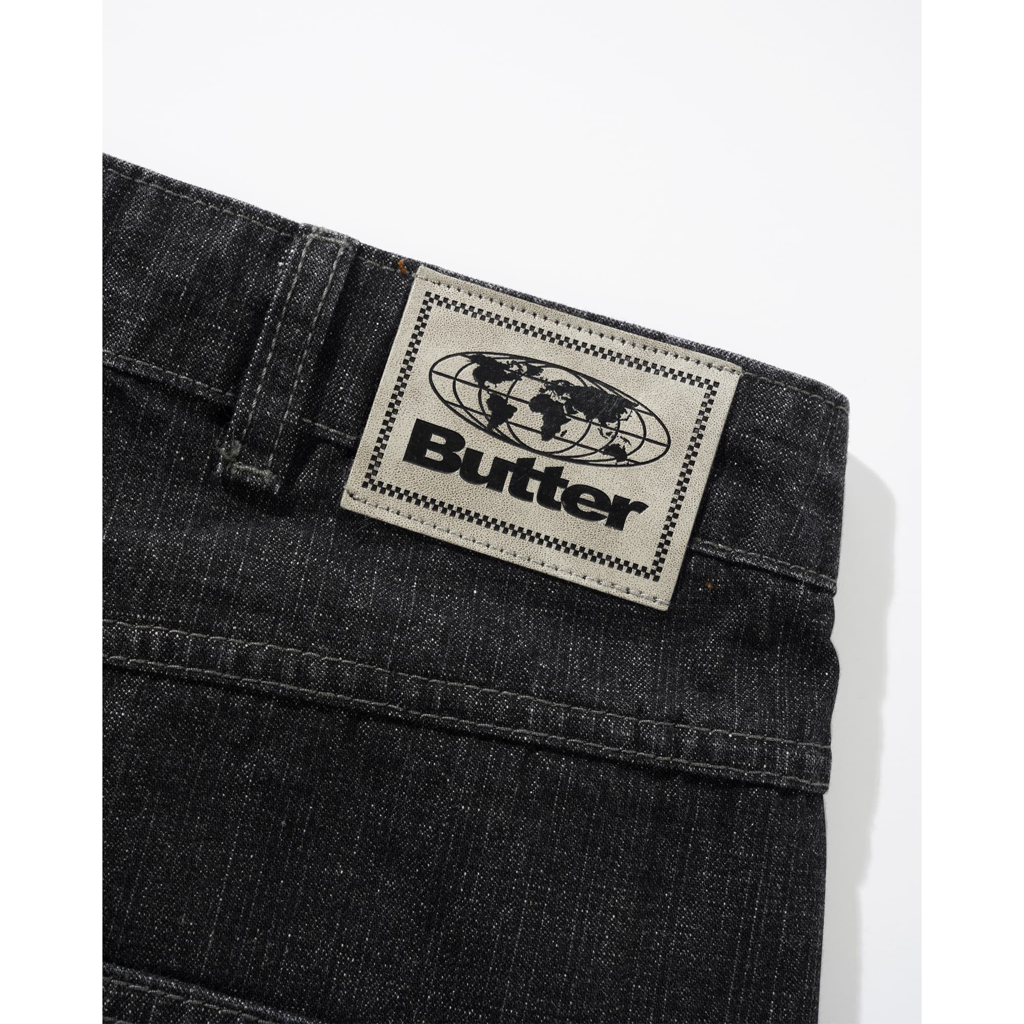 https://admin.plaze-shop.de/wp-content/uploads/2026/02/scorpion_stitch_denim_short_slub_black_buttergoods_plaze_skateshop-4.jpg