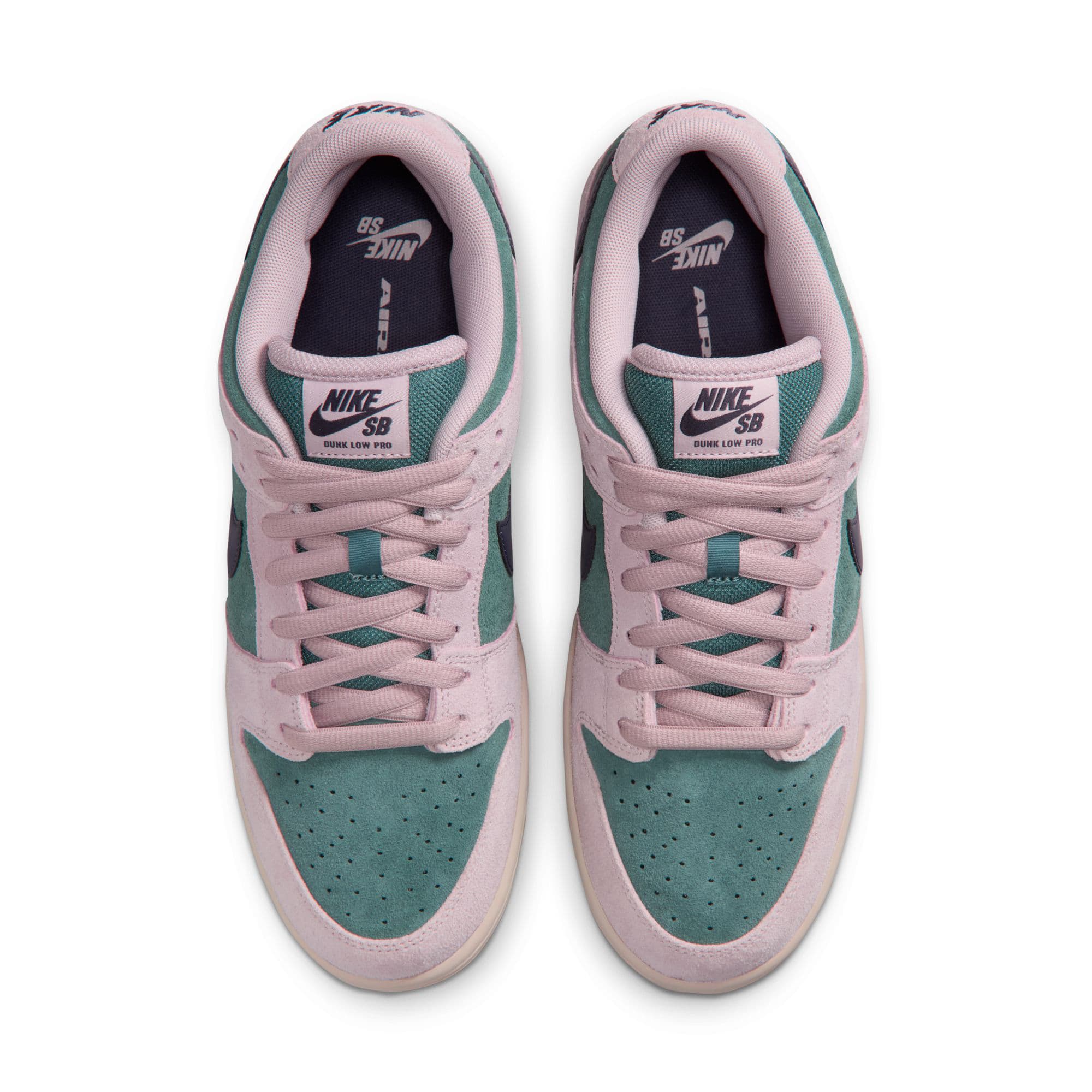 https://admin.plaze-shop.de/wp-content/uploads/2026/03/nike_sb_dunk_Mineral-slat_dark-raisin_HQ1625-300_plaze-skateshop-5.jpg