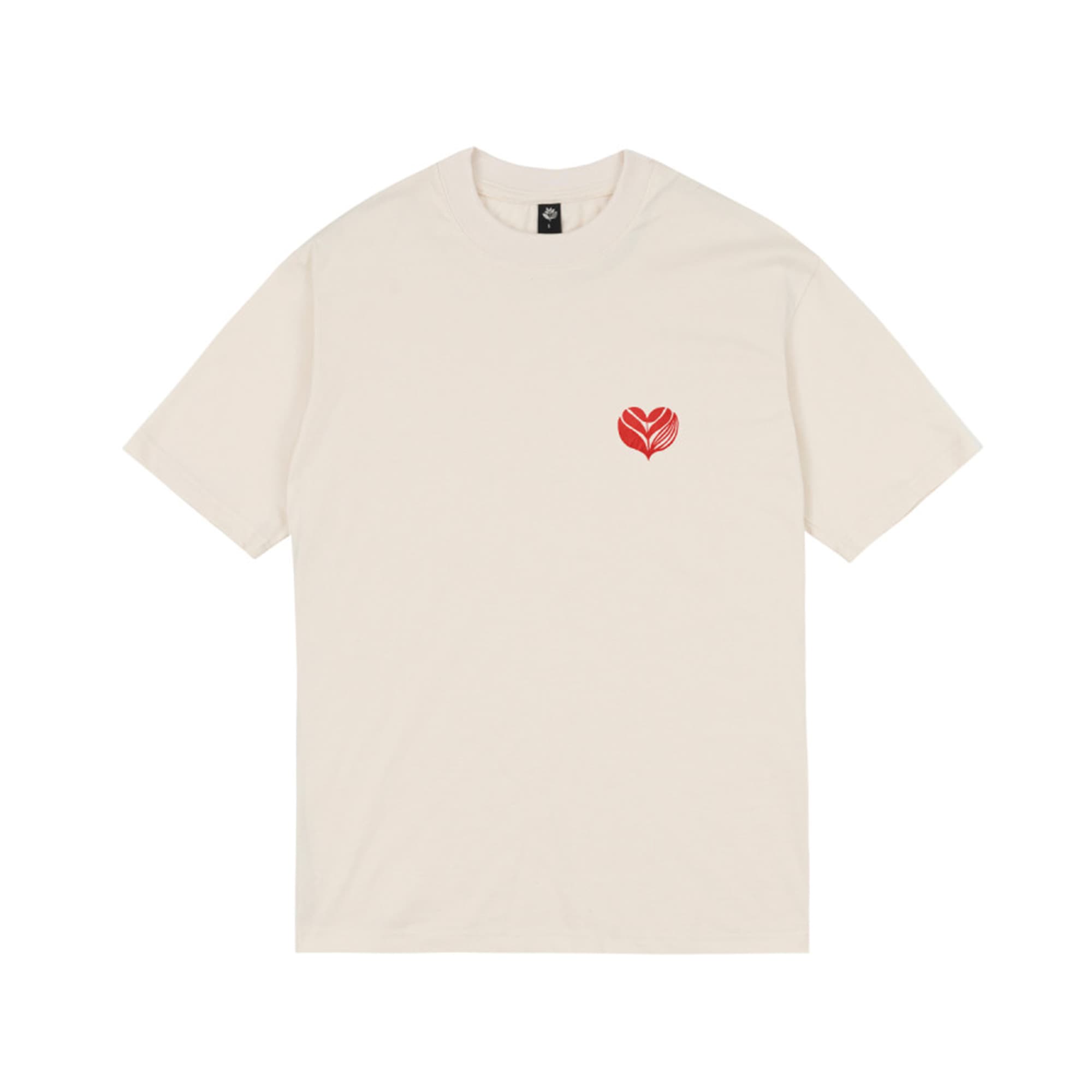 https://admin.plaze-shop.de/wp-content/uploads/2026/05/Magenta_love_tee_natural_plaze-skateshop.jpg
