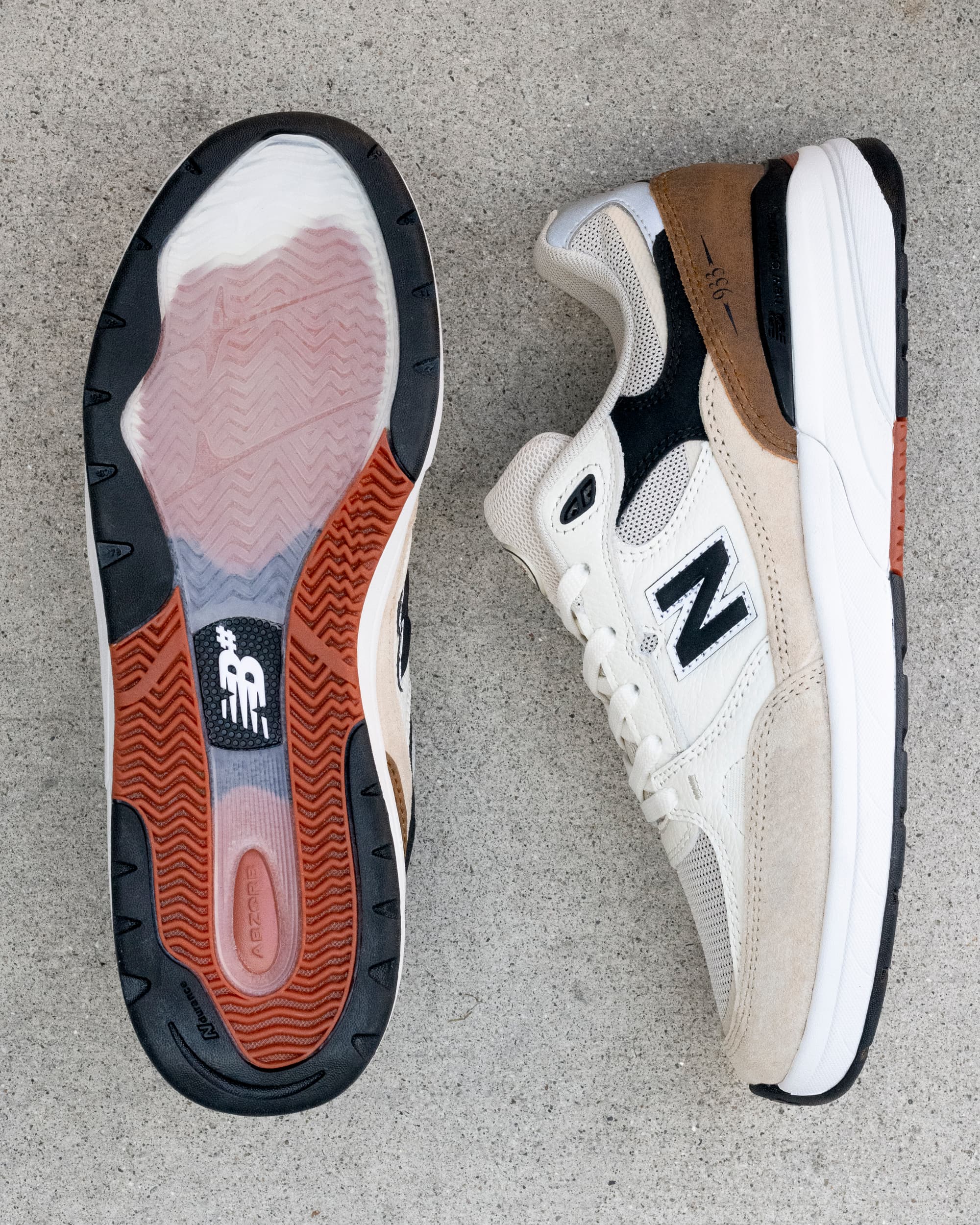 https://admin.plaze-shop.de/wp-content/uploads/2026/06/New-Balance_Numeric_UN933One_933_Reynolds_Quicksand_plaz-skateshop-4.jpg