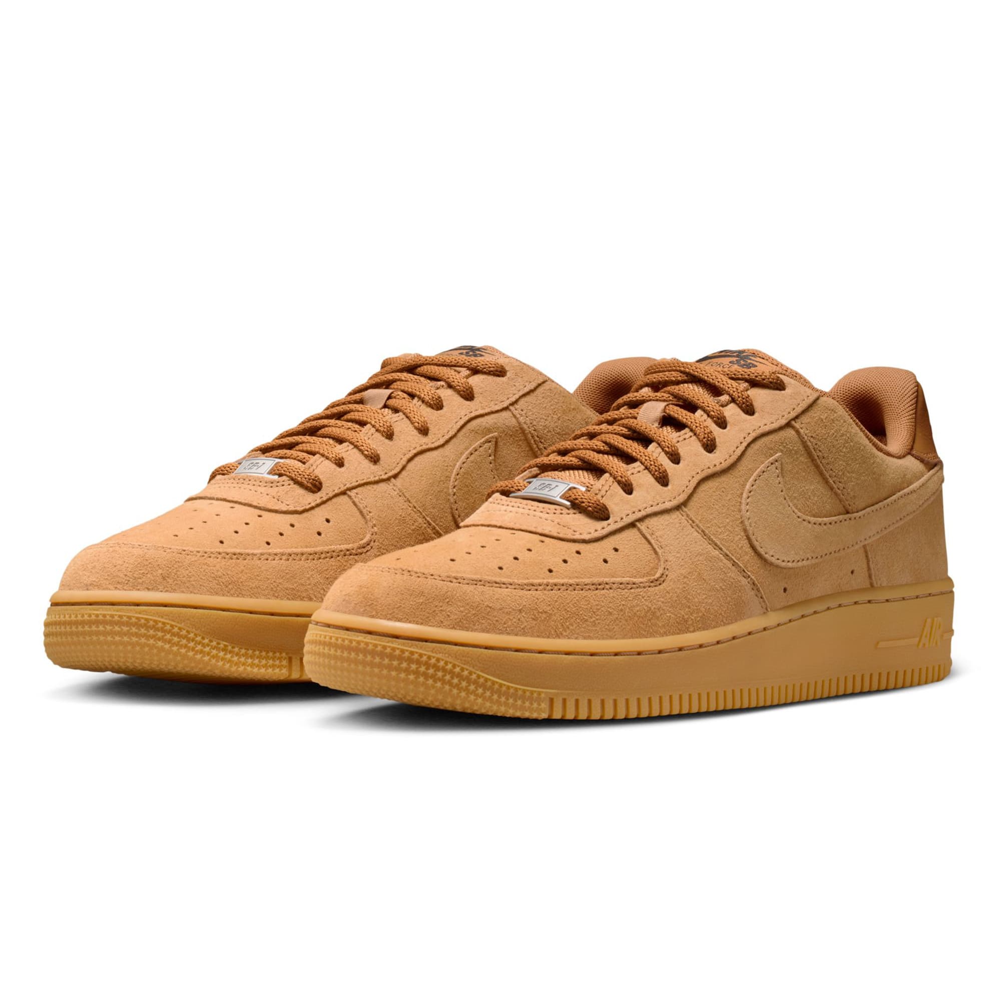 https://admin.plaze-shop.de/wp-content/uploads/2026/06/nike_sb_air_force_1_HM8517-200_plaze-skateshop3.jpg