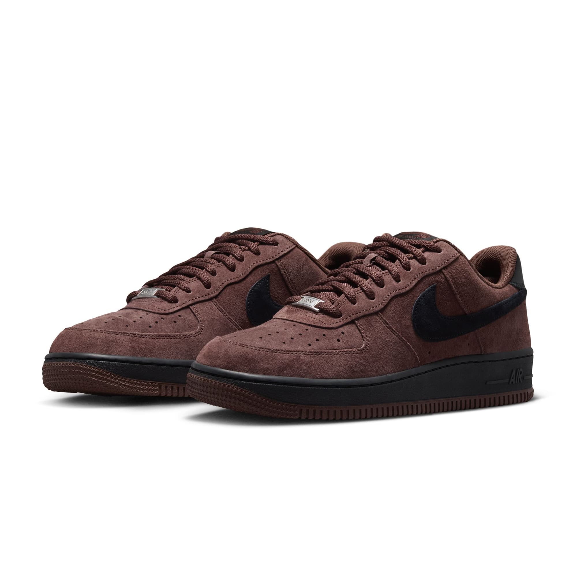 https://admin.plaze-shop.de/wp-content/uploads/2026/08/nike_sb_air_force_1_brown_black_HM8517_201_plaze-skateshop4.jpg