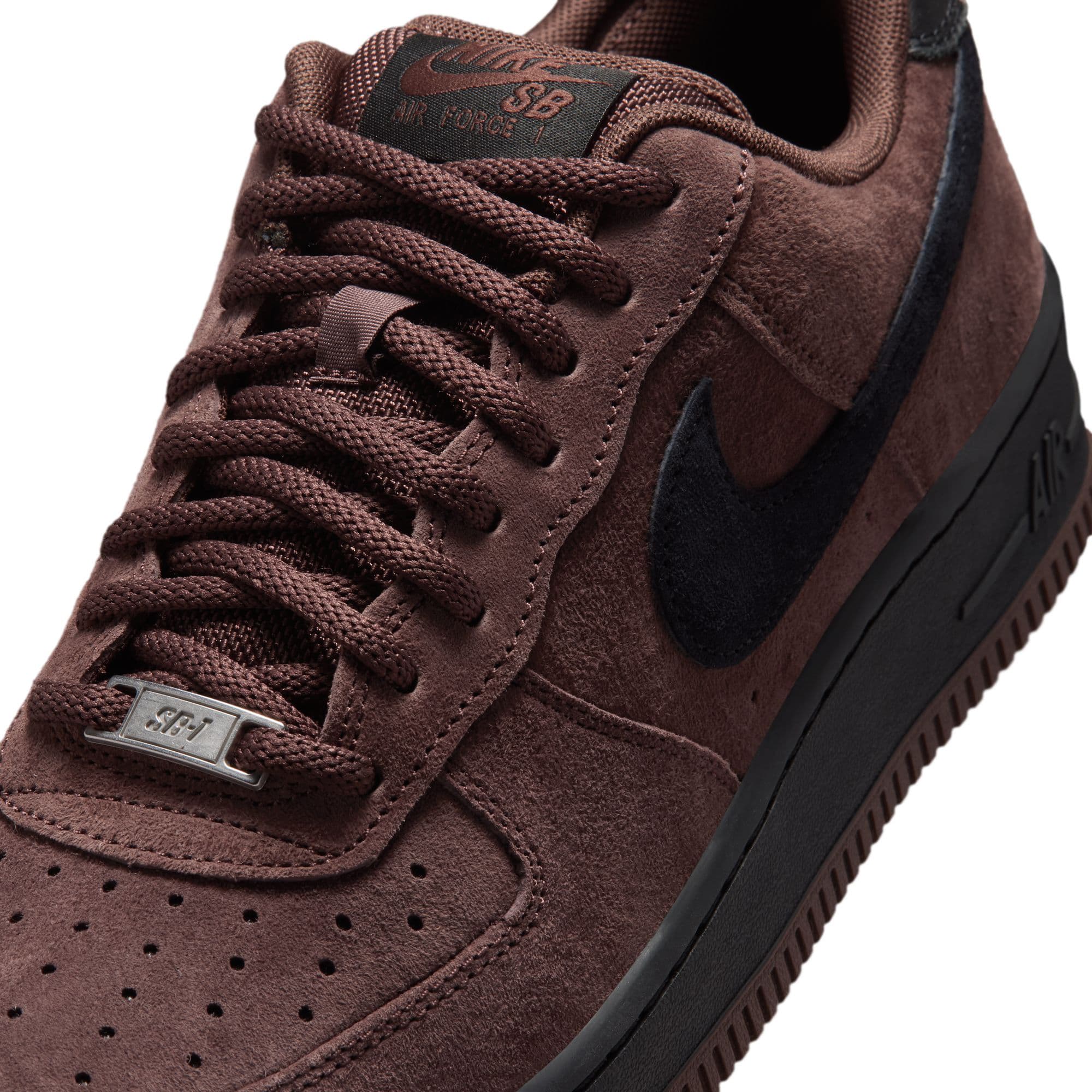 https://admin.plaze-shop.de/wp-content/uploads/2026/08/nike_sb_air_force_1_brown_black_HM8517_201_plaze-skateshop8.jpg